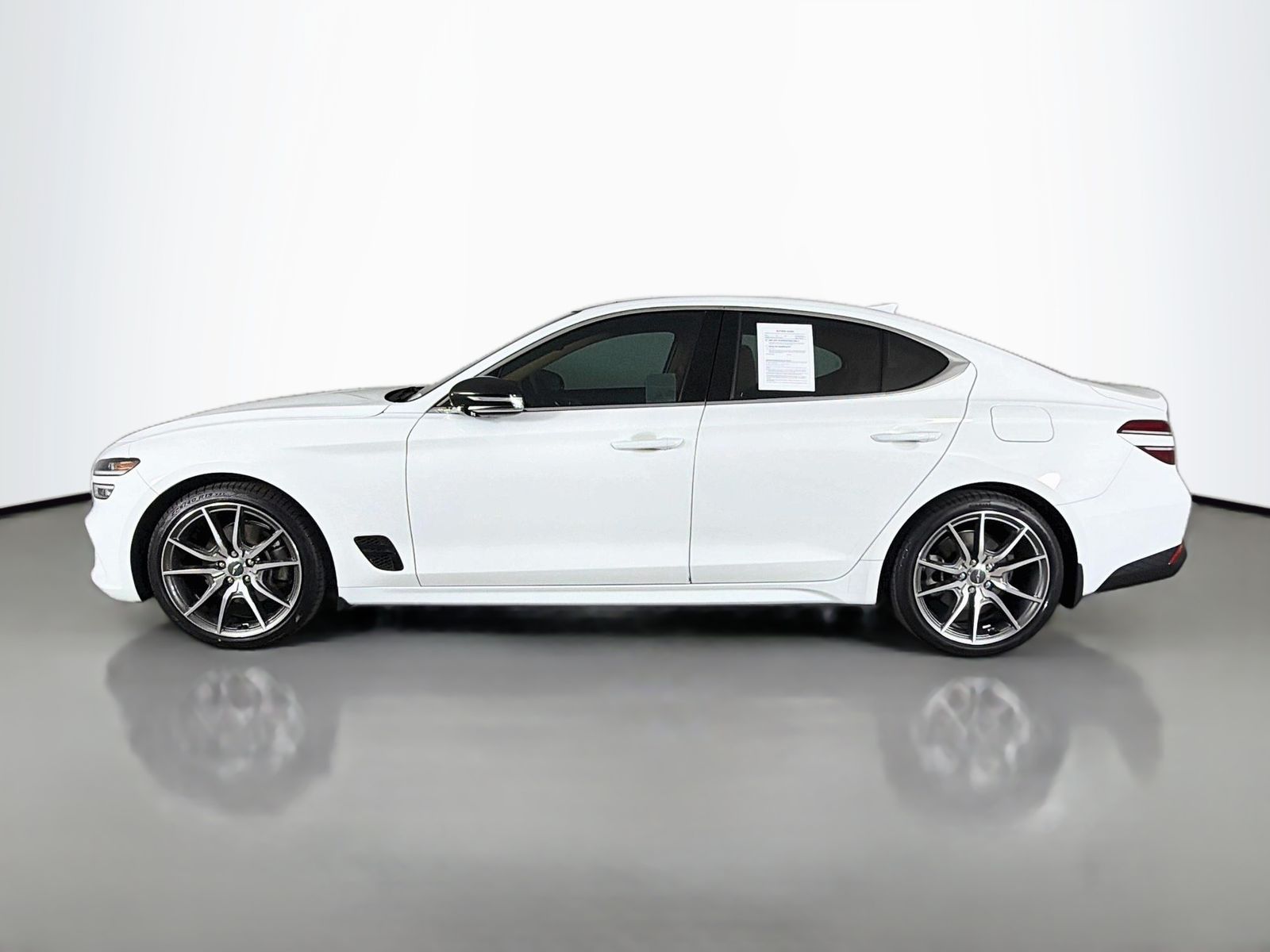 View vehicle photo 4
