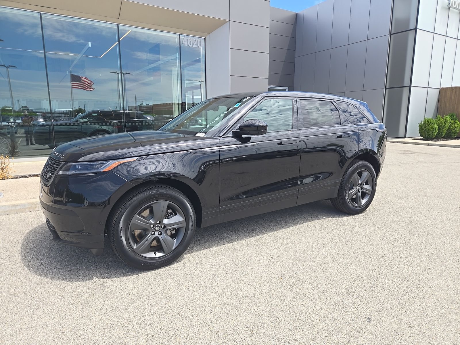 Santorini Black 2026 Land Rover Range Rover Velar P250 S AWD SUV / Crossover All-Wheel Drive 8-Speed Automatic