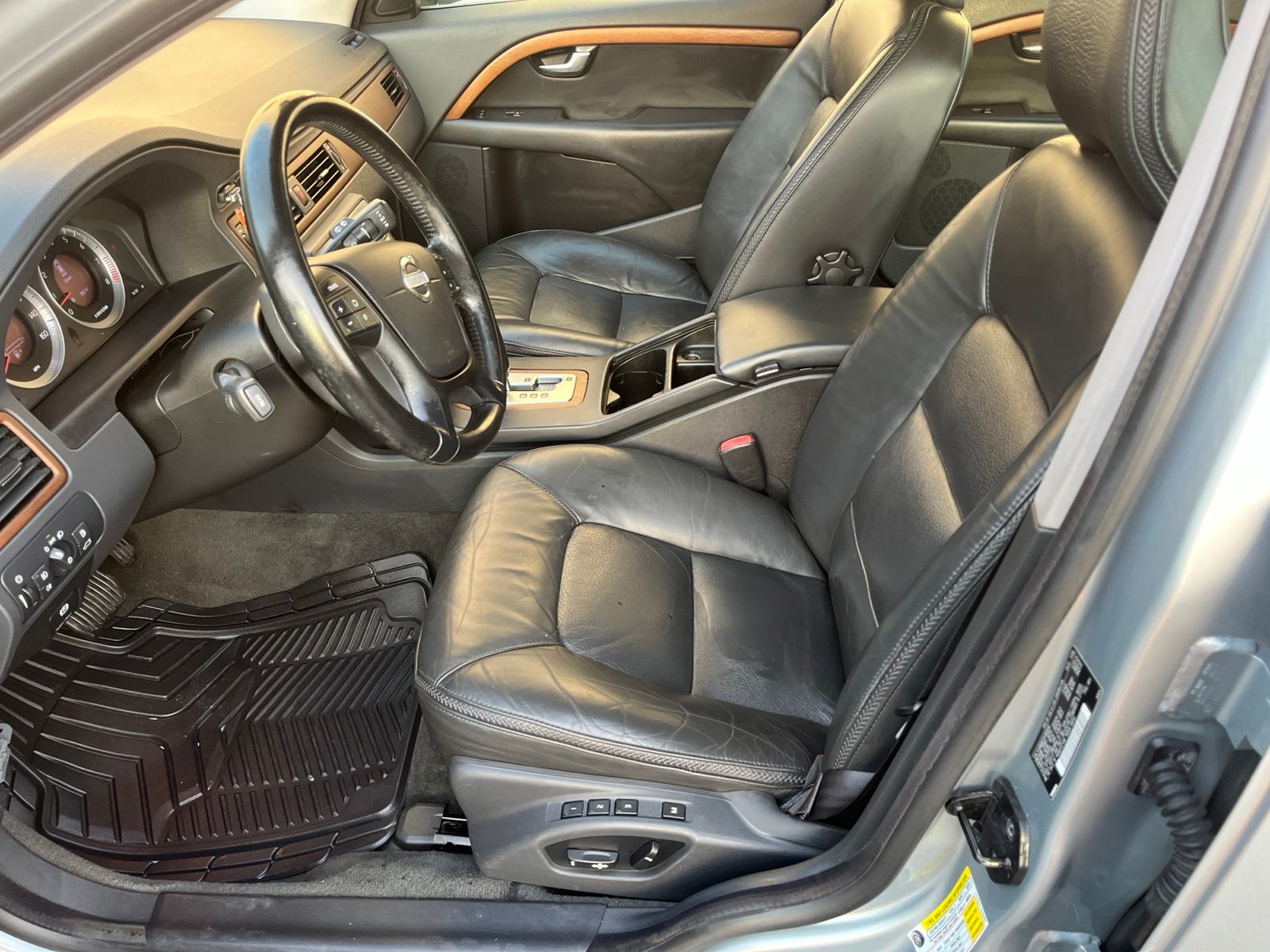Used Car 2010 Volvo Xc70  3.2 For Sale Under $10,000 In Austin, Texas