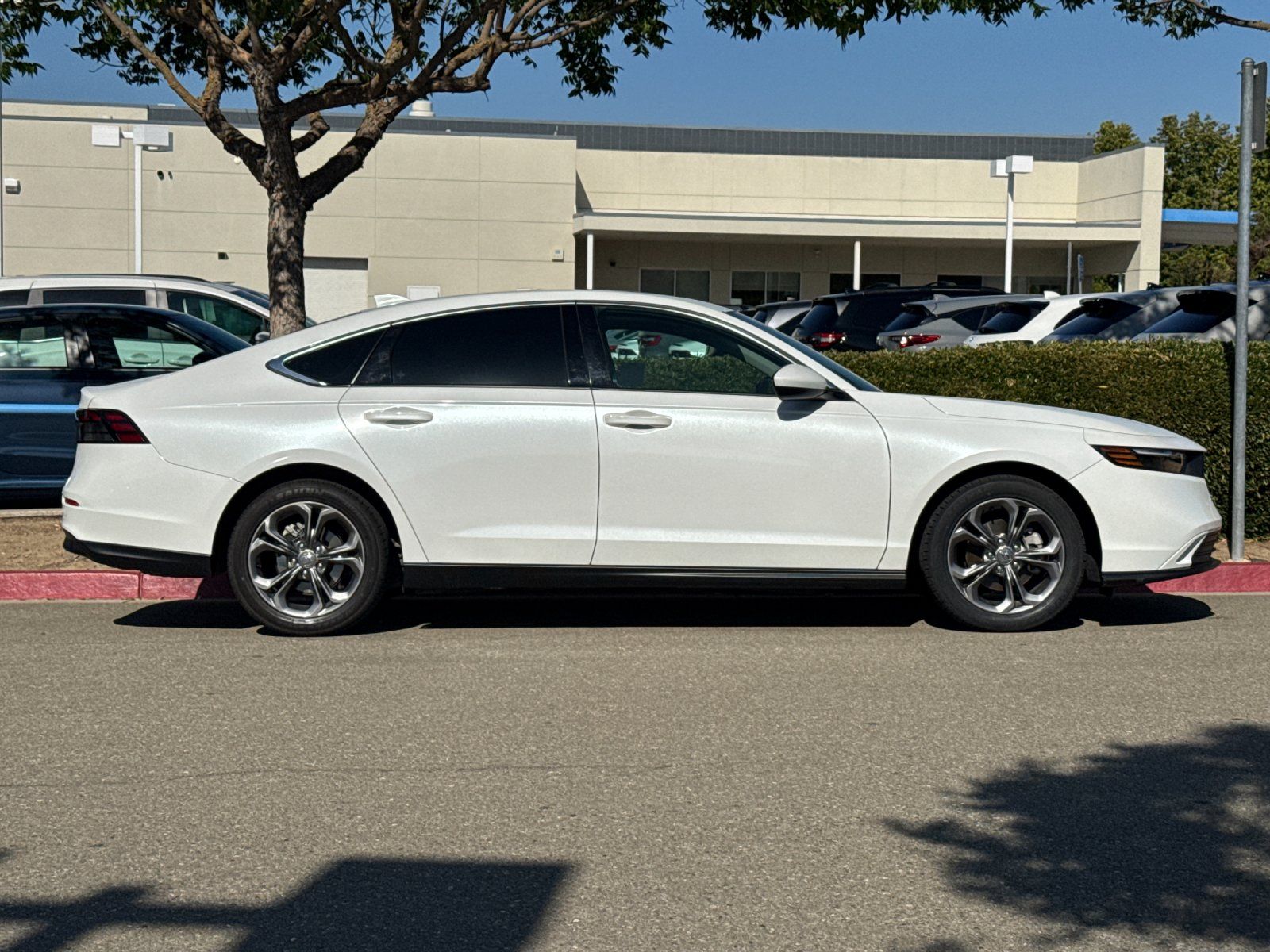 2024 Honda Accord EX — full photo 7 of 27
