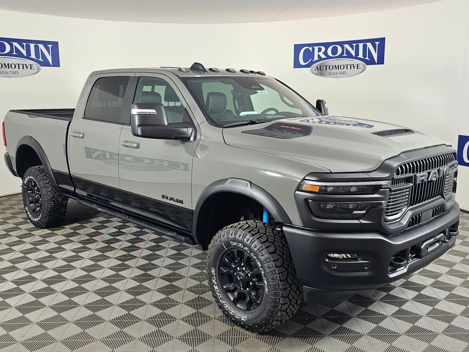 View vehicle photo 7