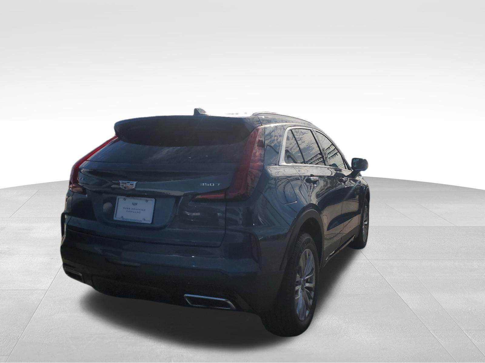 2025 Cadillac XT4 Premium Luxury - 3