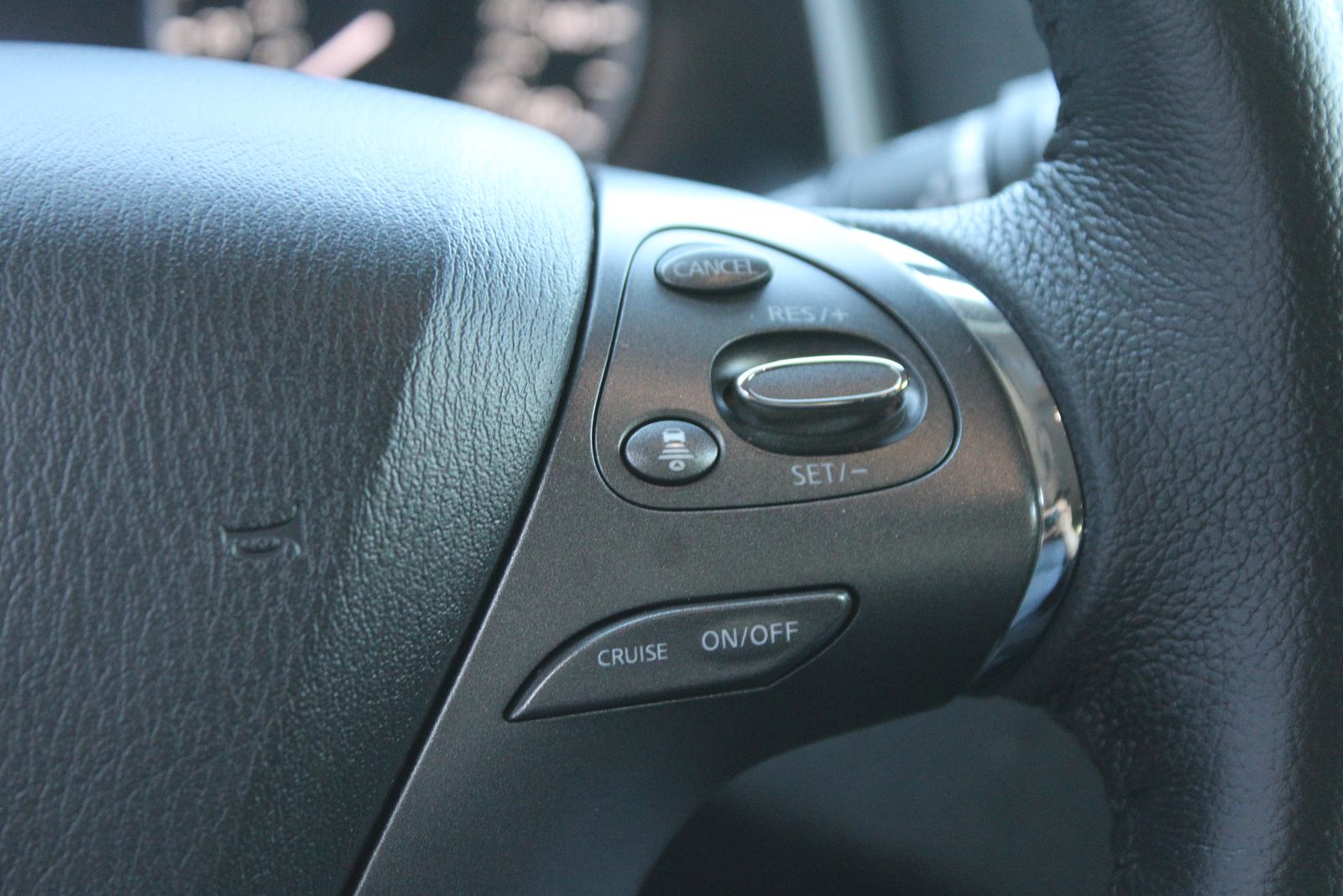 Used 2024 Gray Nissan SV image 28