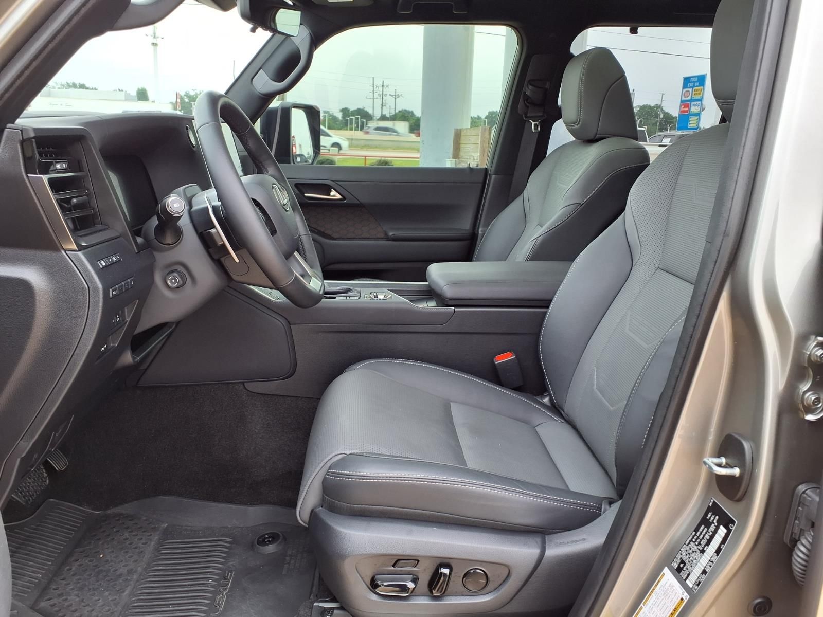 2025 Lexus GX 550 Luxury+ Silver at Gullo Toyota