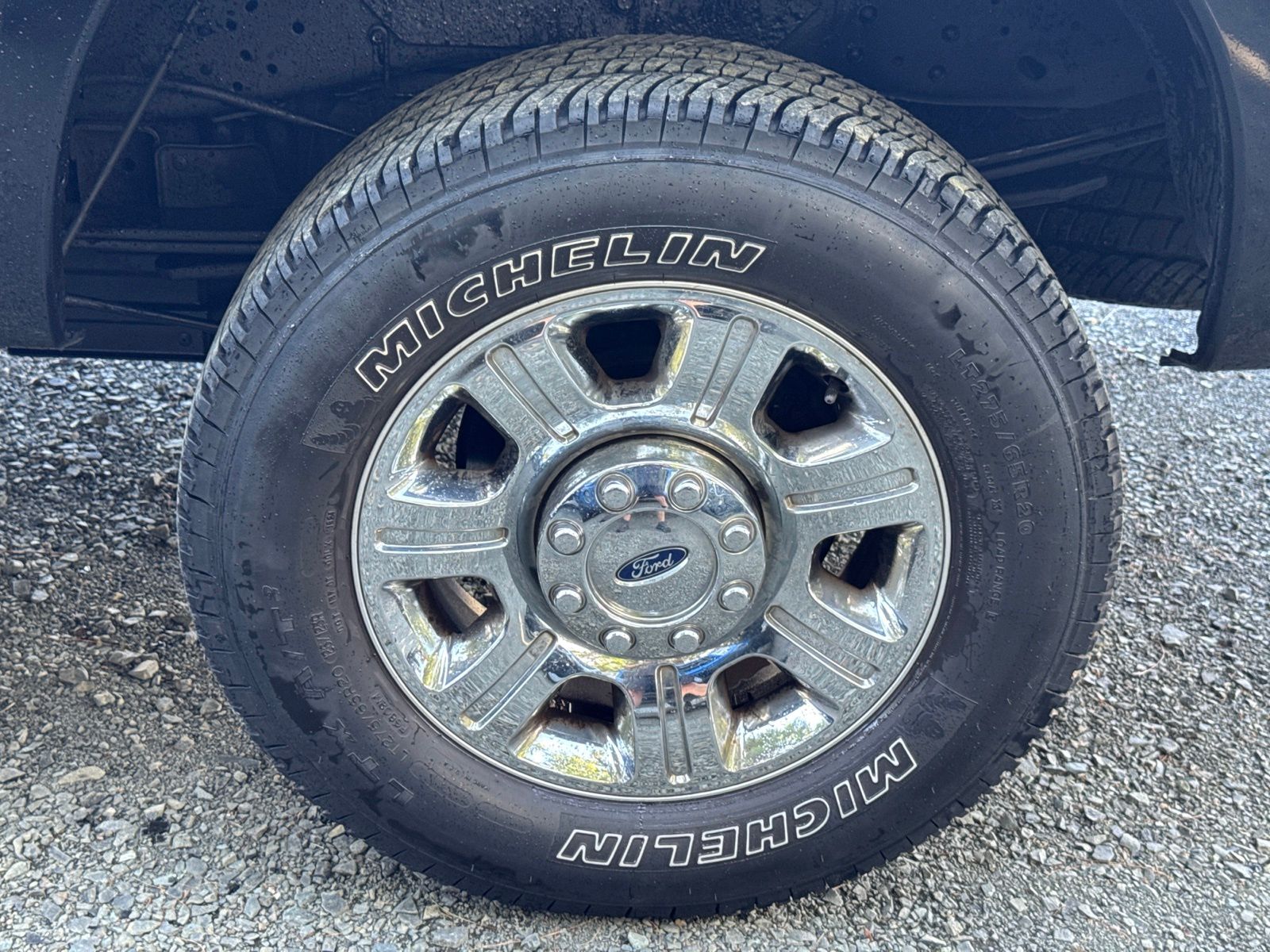 Used 2015 Tuxedo Black Metallic Ford Lariat image 26