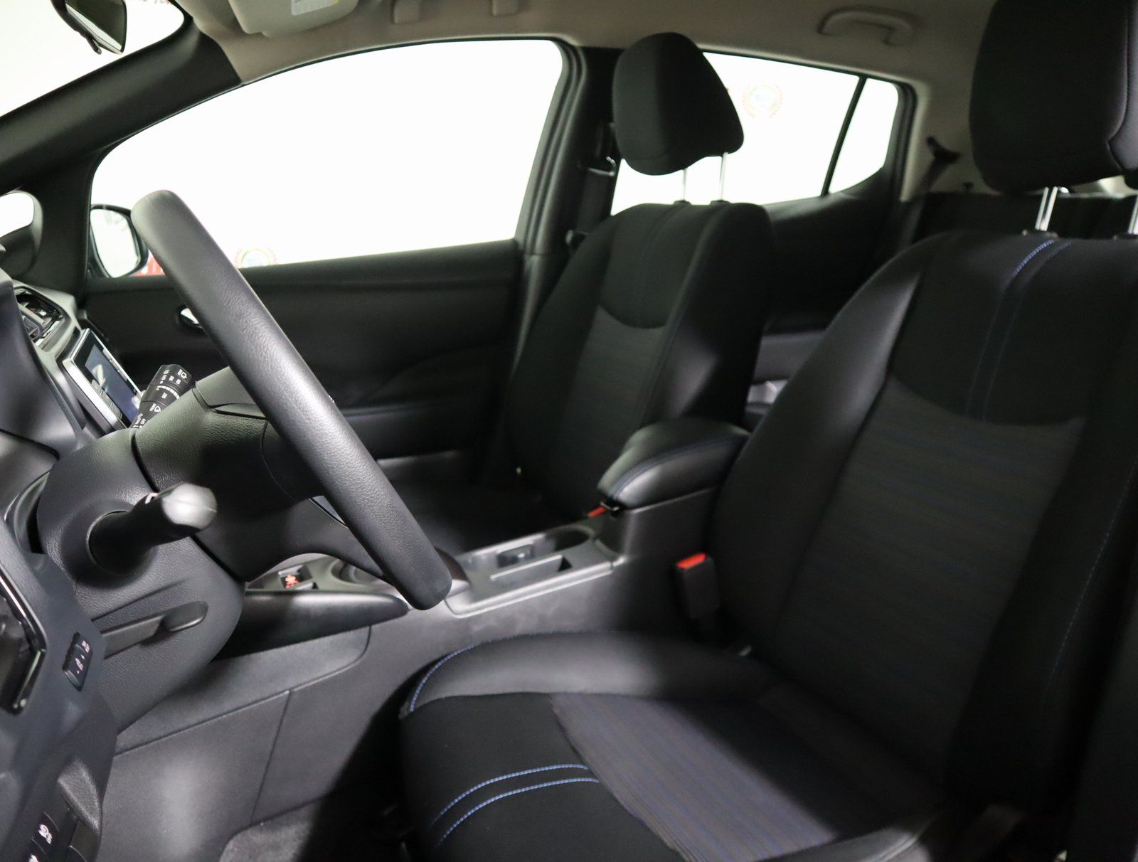 2023 Nissan LEAF S photo