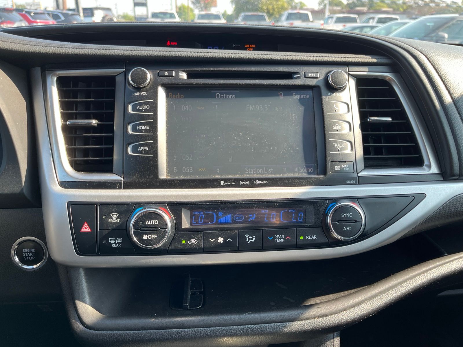 2019 Toyota Highlander SE - 9