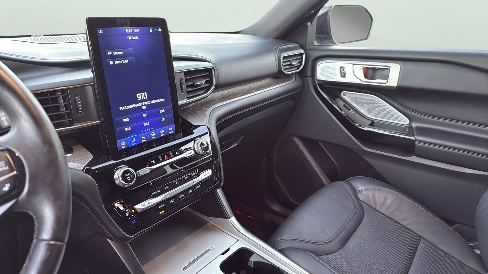 Used Car 2022 Ford Explorer  Platinum For Sale Under $40,000 In Austin, Texas