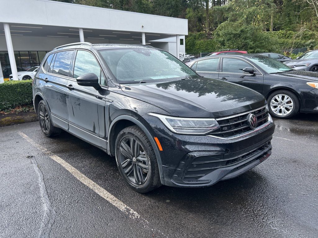 2022 Volkswagen Tiguan 2.0T SE R-Line Black 4Motion's photo