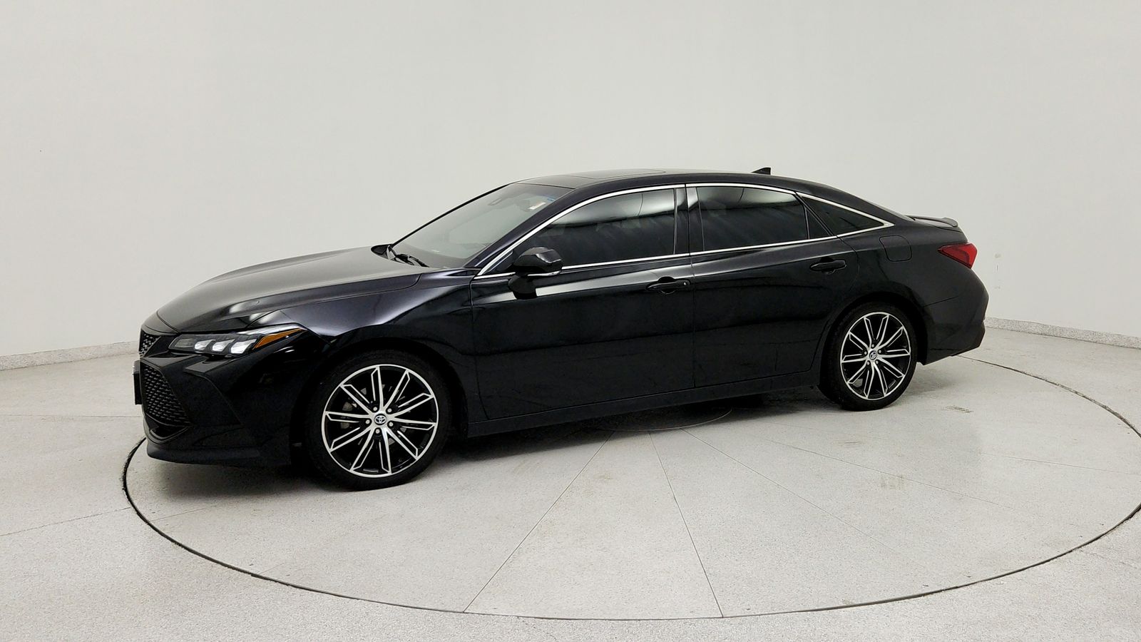 Used 2019 Black Toyota XSE image 3