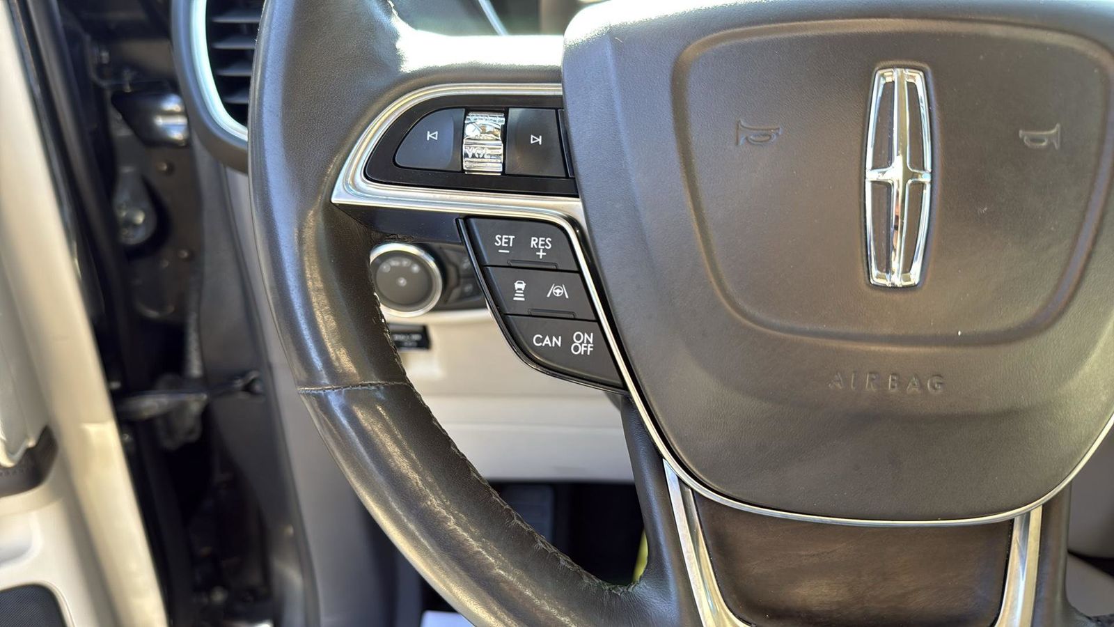 Used Car 2020 Lincoln Nautilus  Reserve For Sale Under $20,000 In Austin, Texas