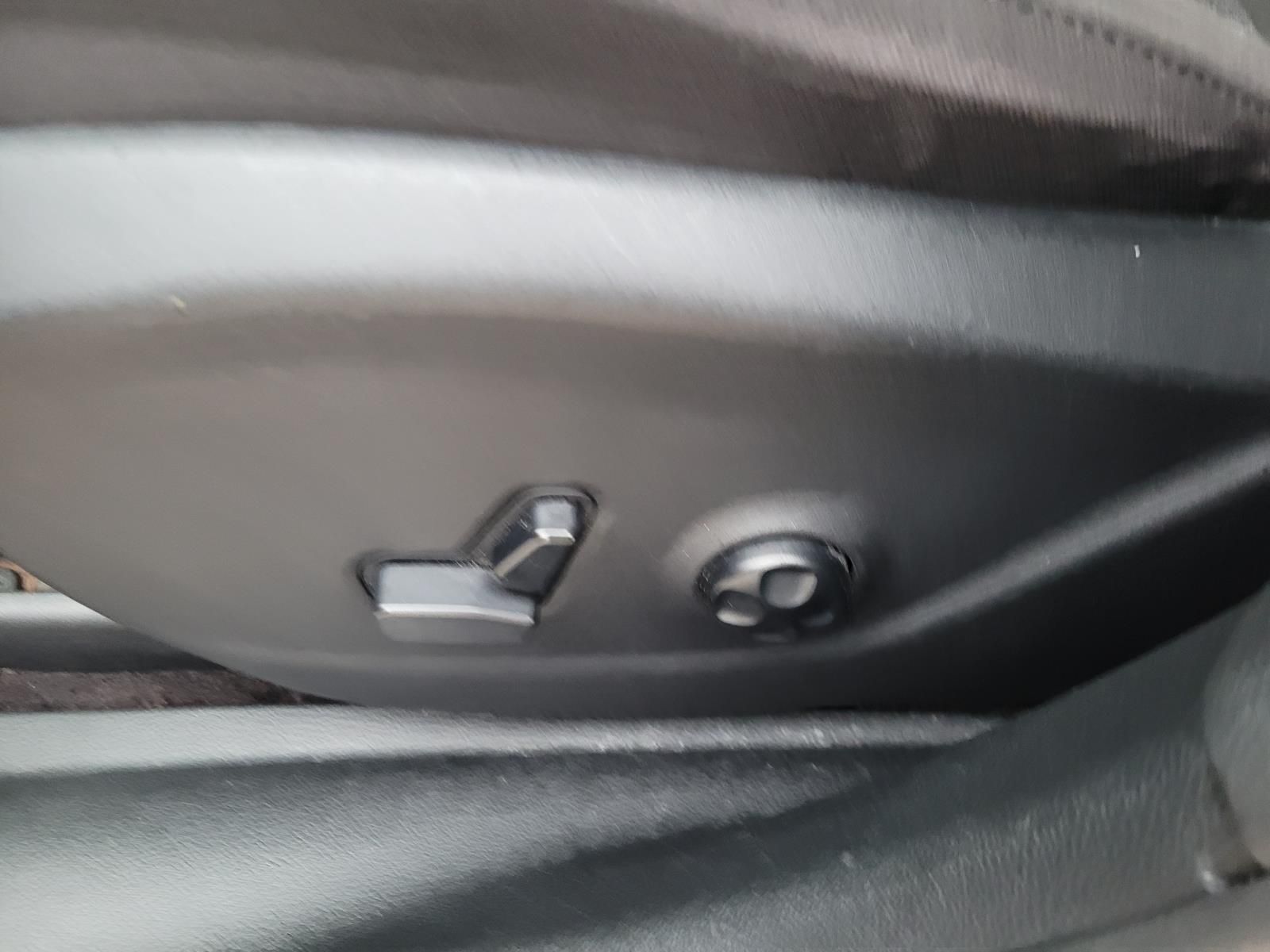 used 2016 Jeep Cherokee car, priced at $13,900