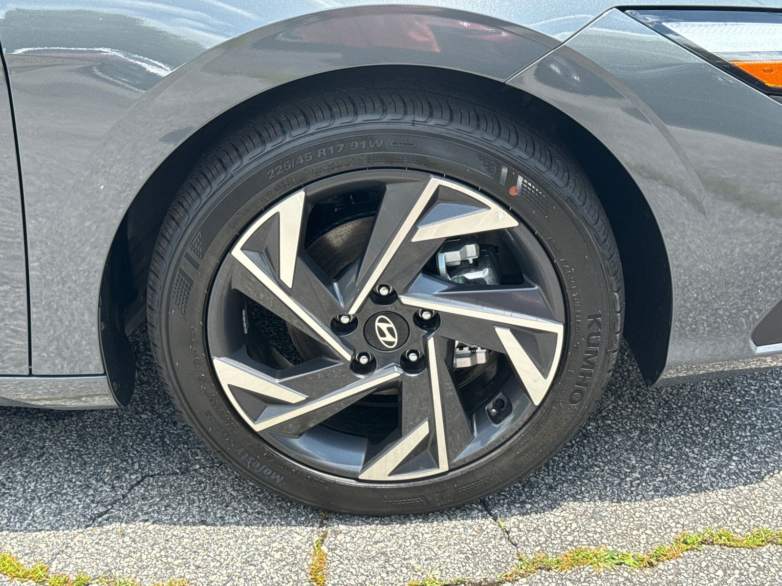 Certified Used 2025 Gray Hyundai SEL Sport image 12