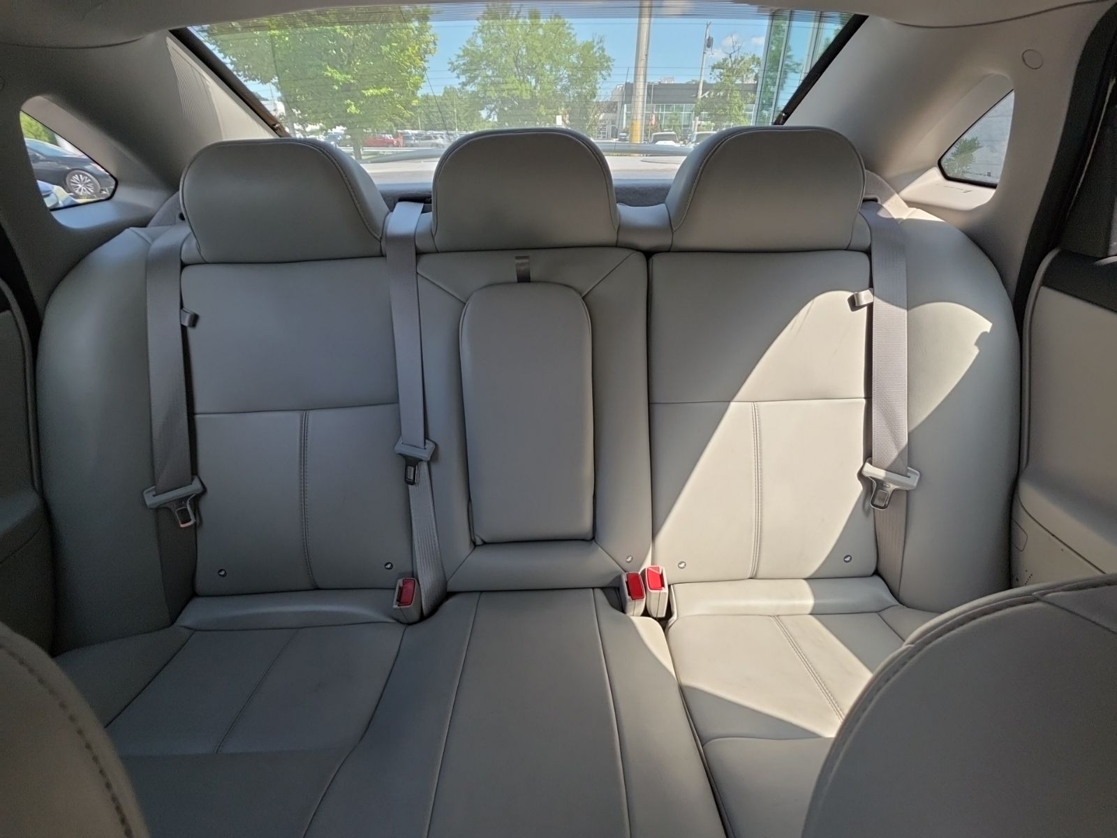 Used 2009 Gray Chevrolet LT image 21