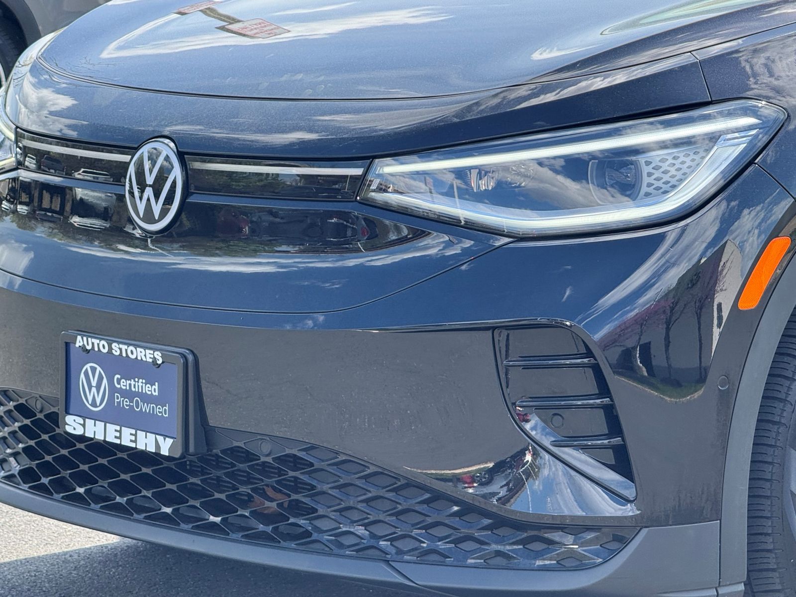 Used 2023 Black Volkswagen S image 29