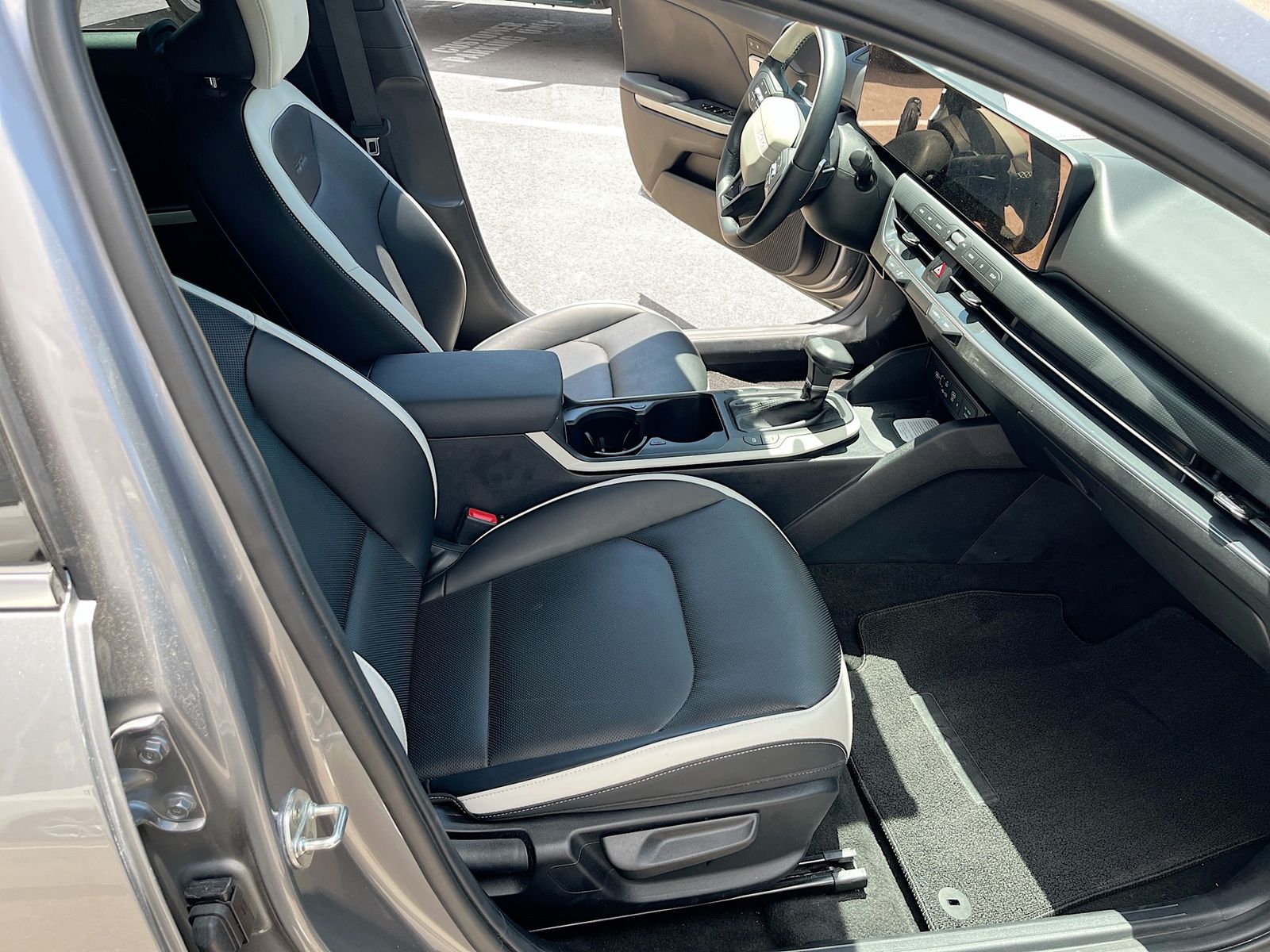 Used 2025 Gray Kia GT-Line Turbo image 28