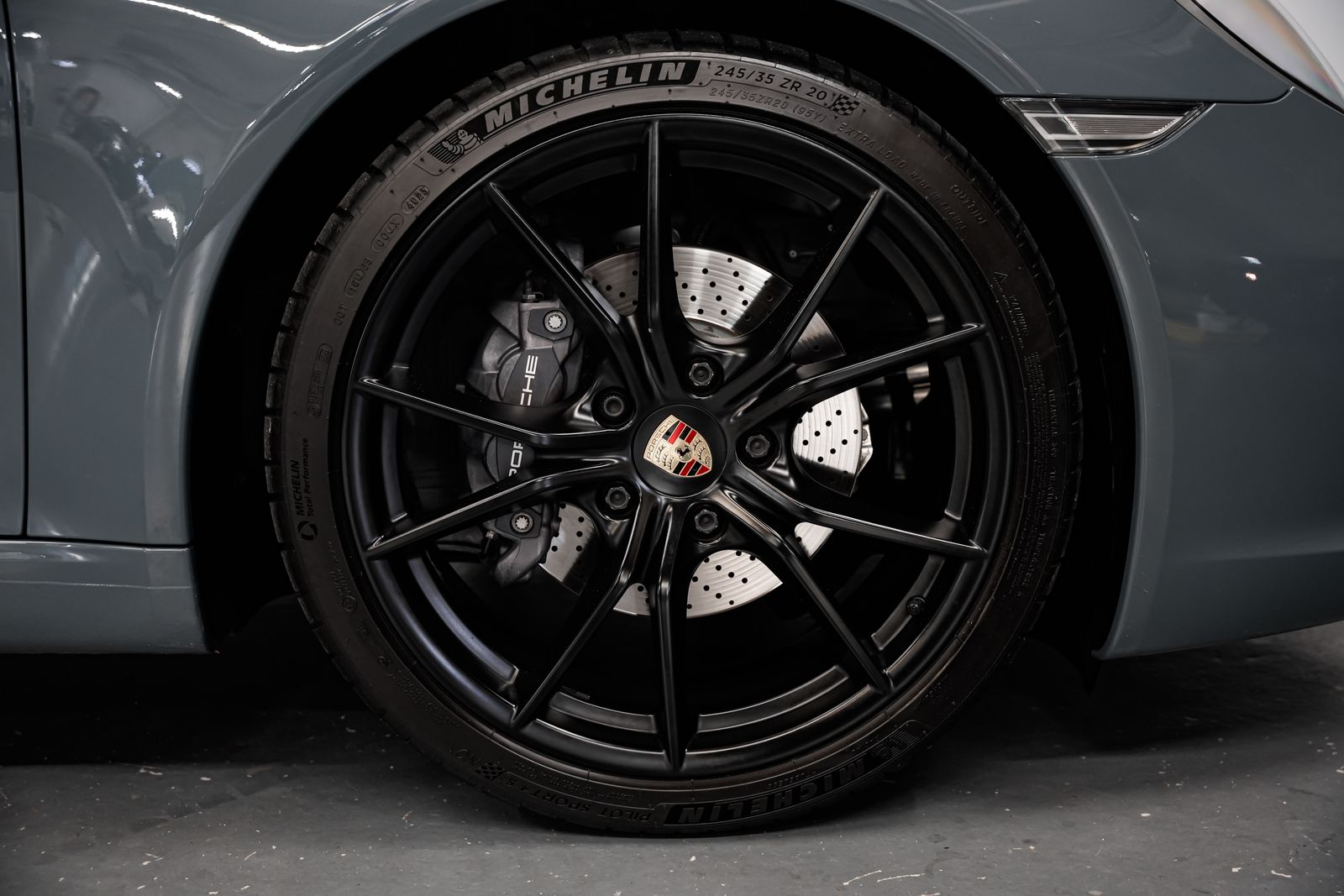 2018 Porsche 911 Carrera — photo 43
