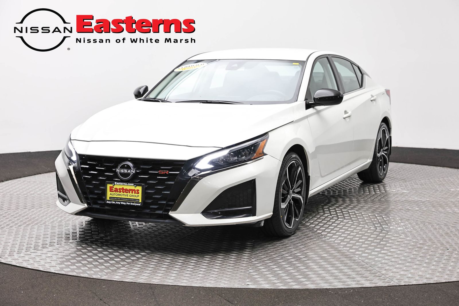 Pearl White Tricoat 2025 Nissan Altima Sedan Front-Wheel Drive Continuously Variable Transmission