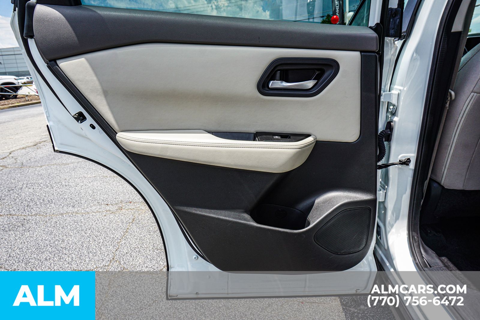 Used 2025 White Nissan SV image 58