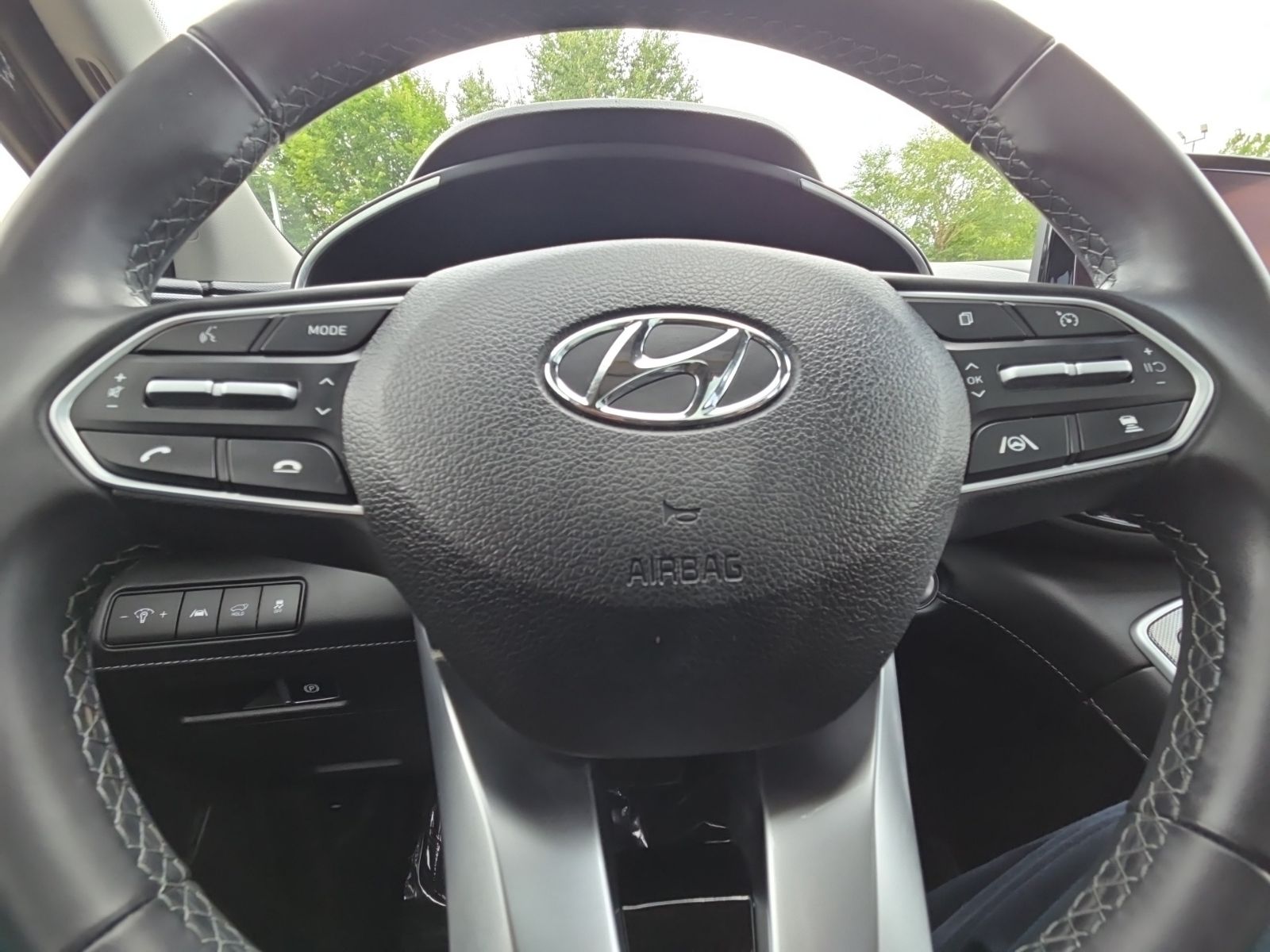 Used 2023 Black Hyundai SEL Premium image 19