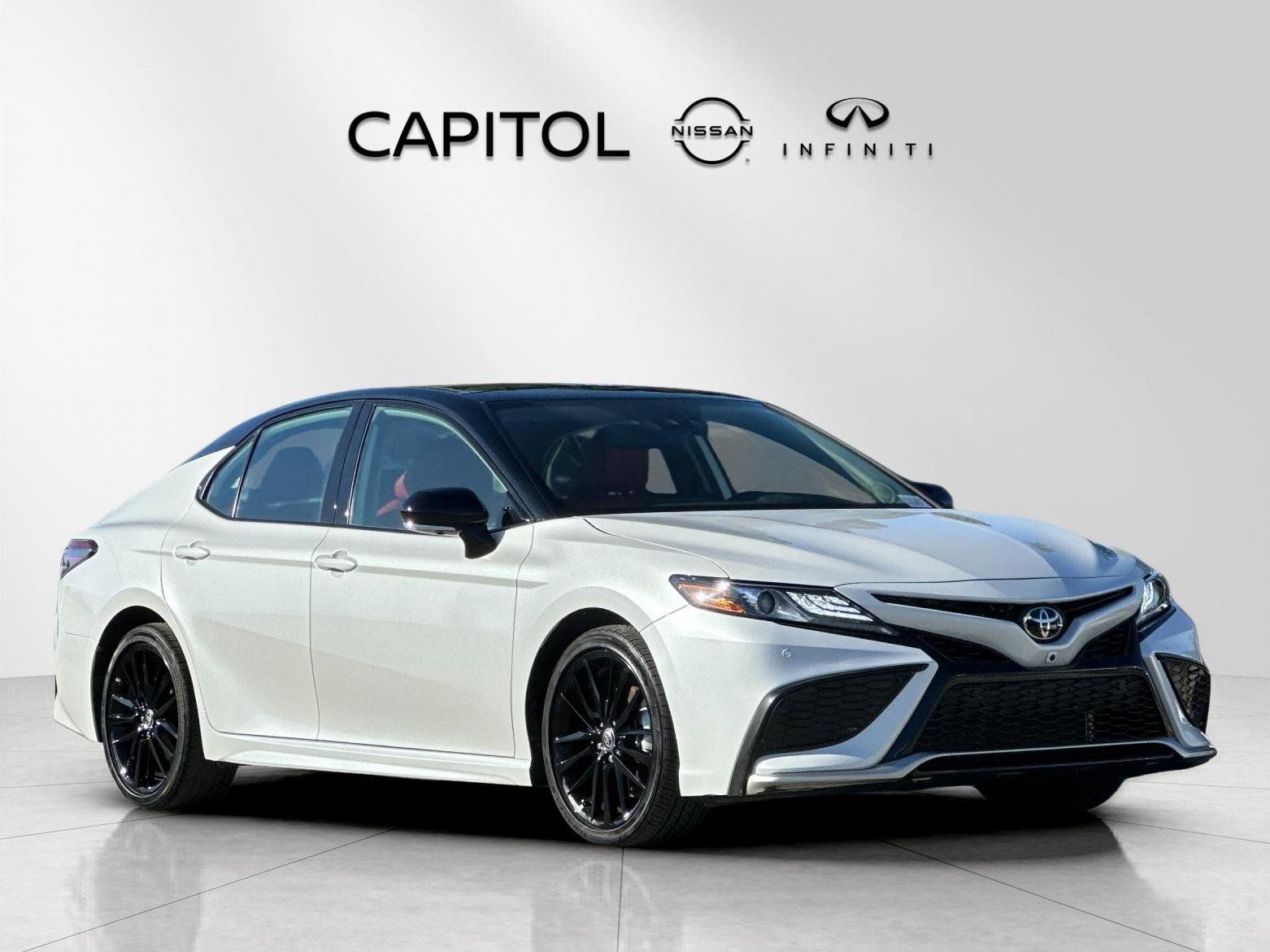 View vehicle photo 7