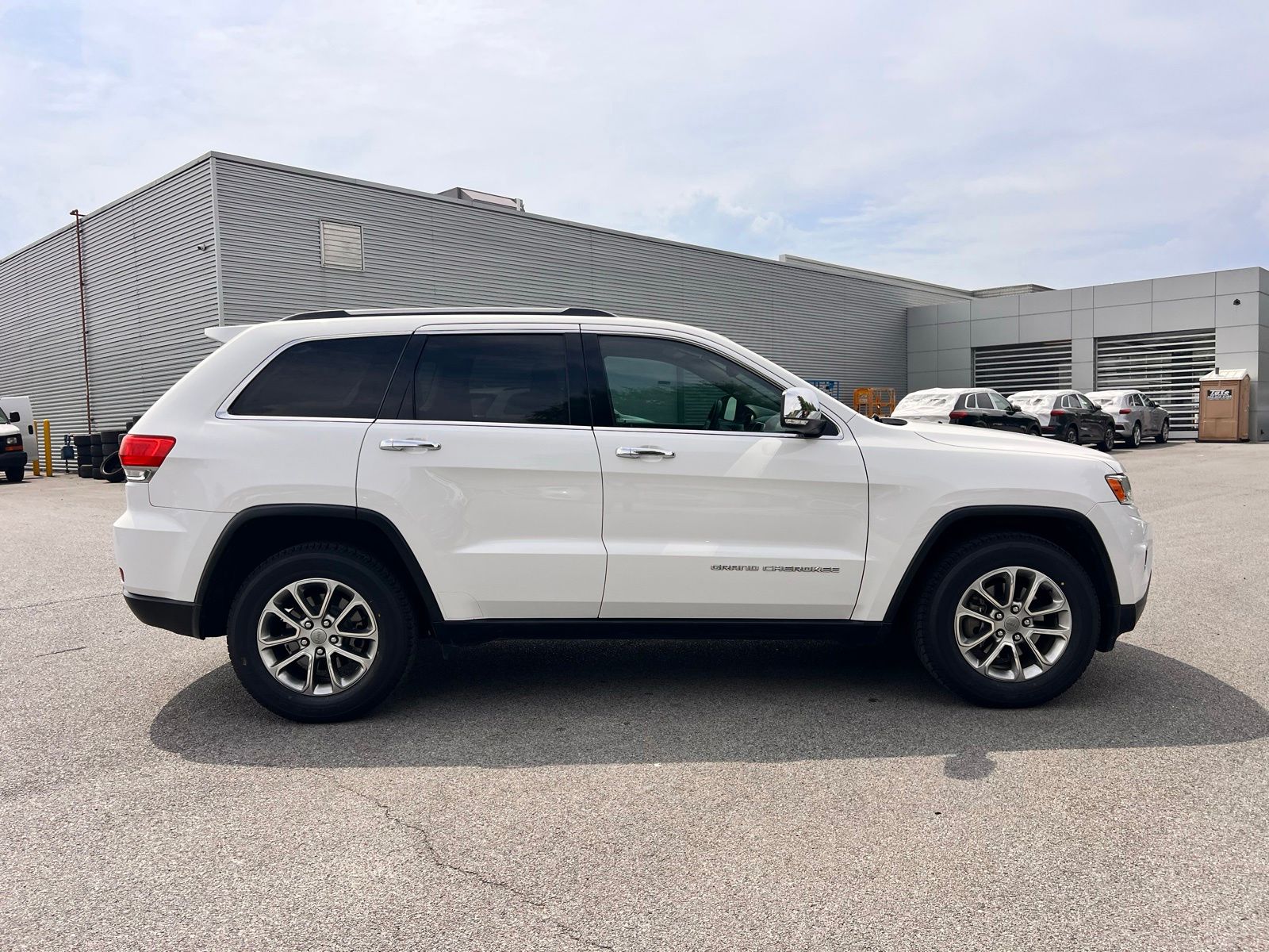 View vehicle photo 4