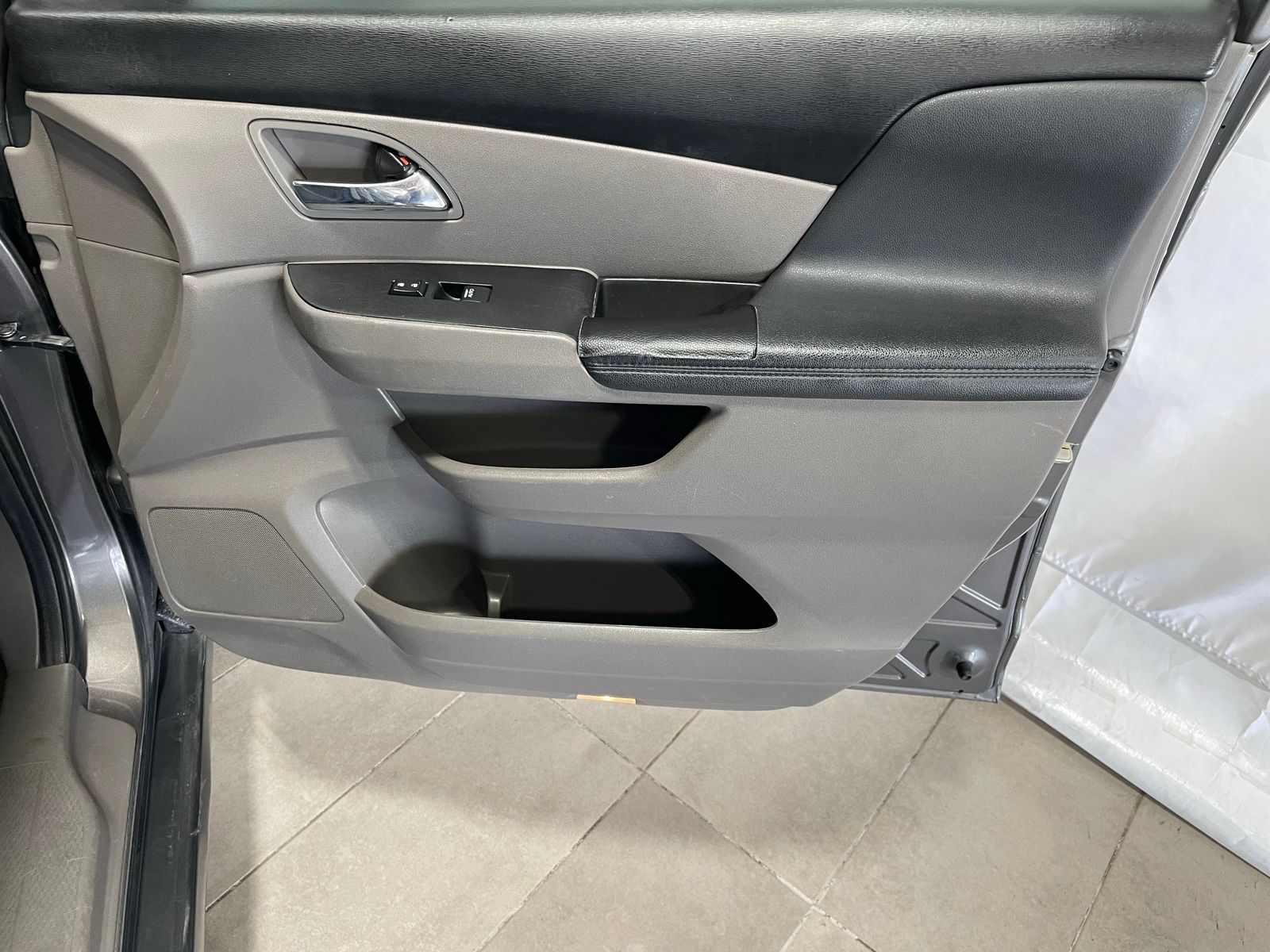 Used Car 2017 Honda Odyssey  Sports Van Ex-l Front Wheel Drive For Sale Under $12,000 In Austin, Texas
