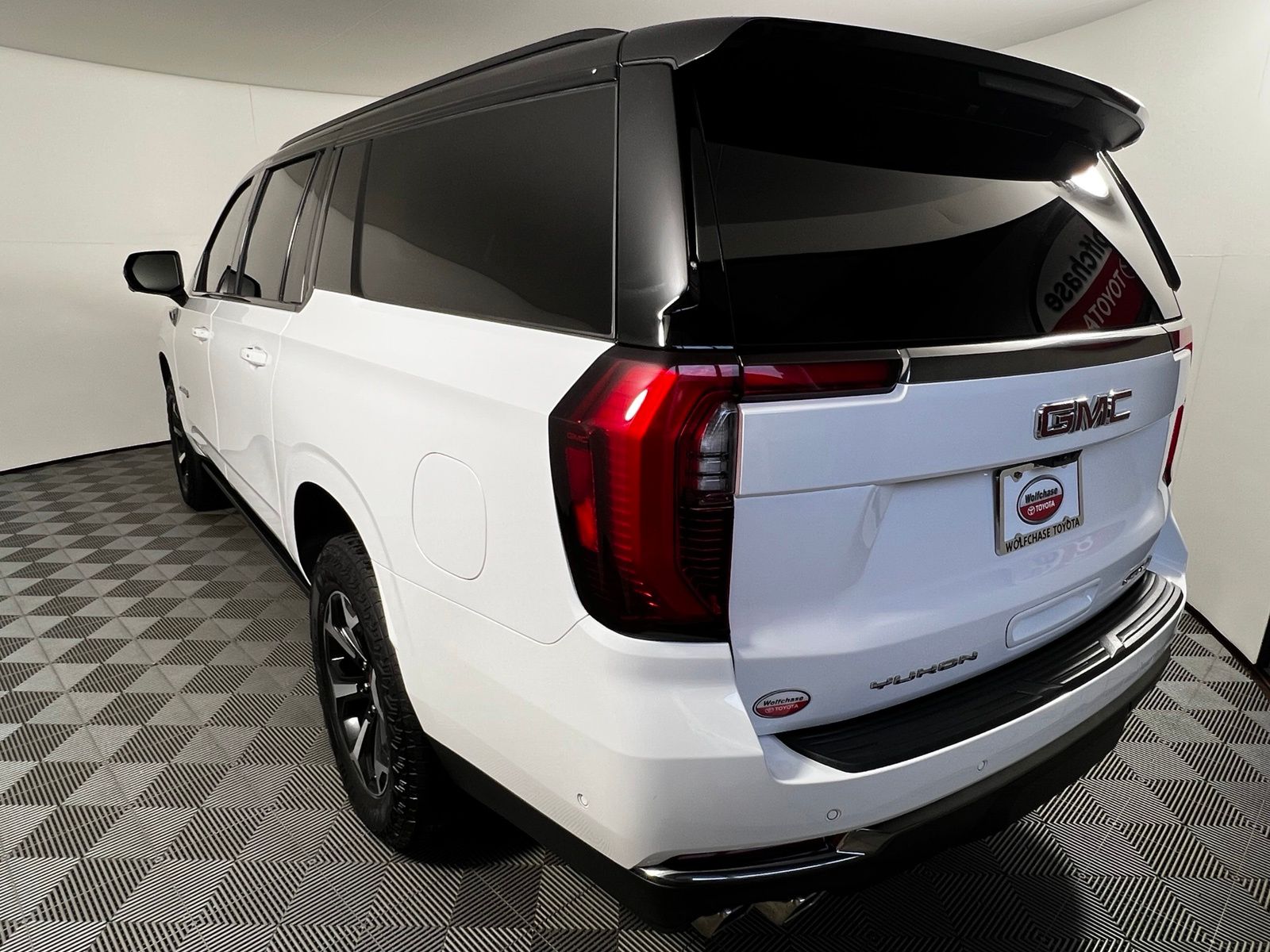 Thumbnail: 2025 GMC Yukon XL - 7