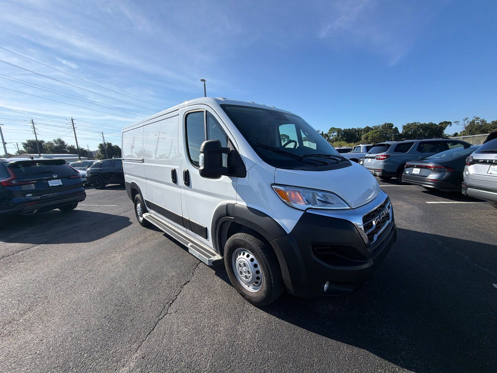 Bright White Clearcoat 2025 RAM ProMaster Van Front-Wheel Drive 9-Speed Automatic