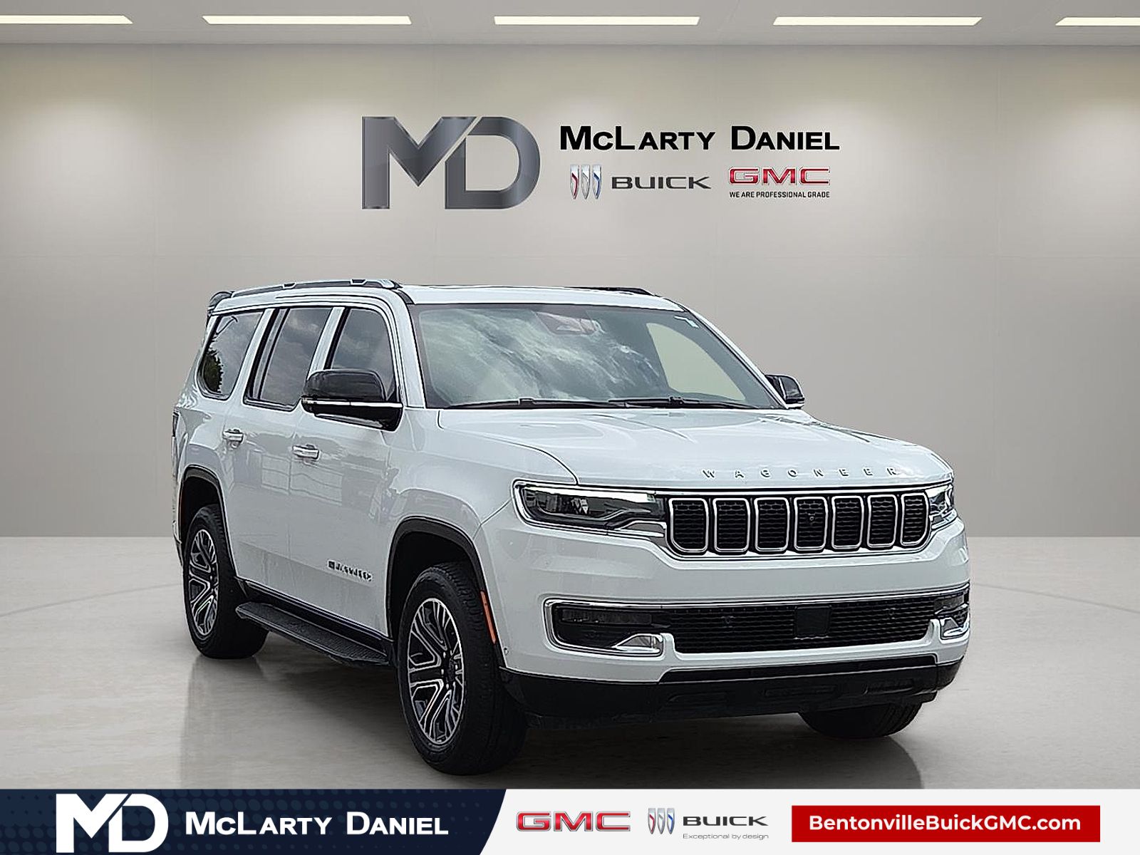 Bright White Clearcoat 2024 Jeep Wagoneer 4WD SUV / Crossover Four-Wheel Drive 8-Speed Automatic