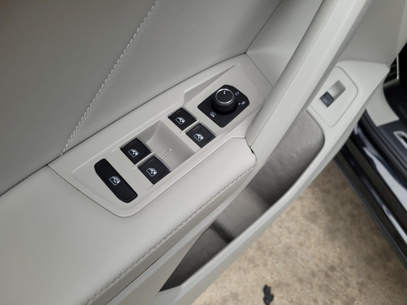 used 2022 Volkswagen Tiguan car, priced at $21,000