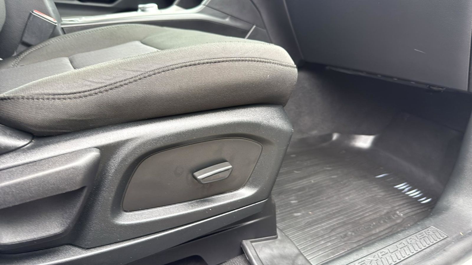 Used Car 2022 Ford Explorer  Xlt For Sale Under $30,000 In Austin, Texas