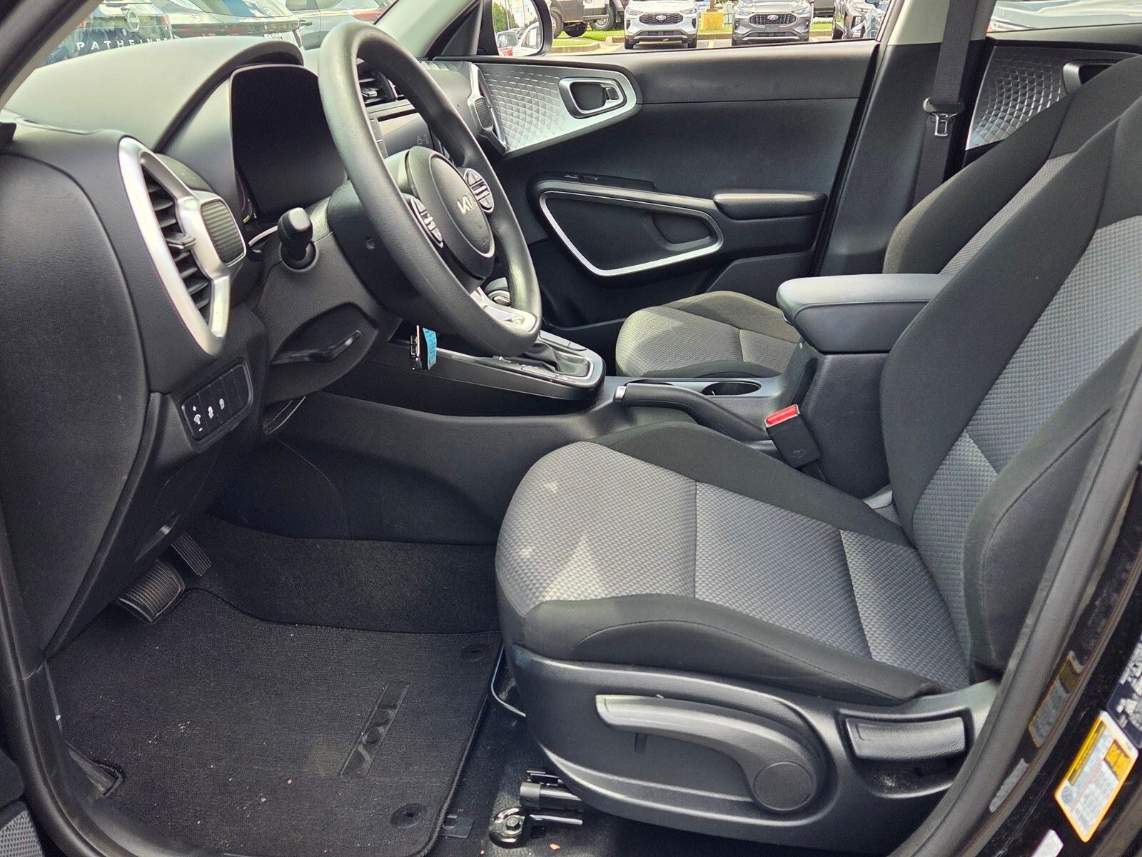 Used 2025 Black Kia LX image 5