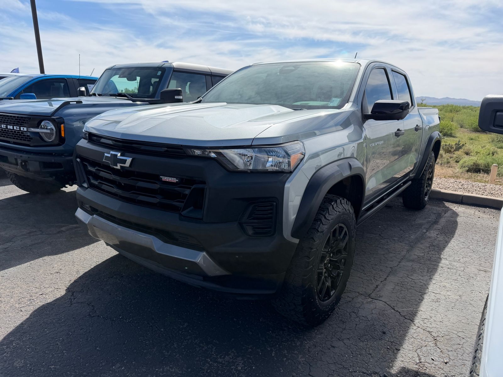 View vehicle photo 3