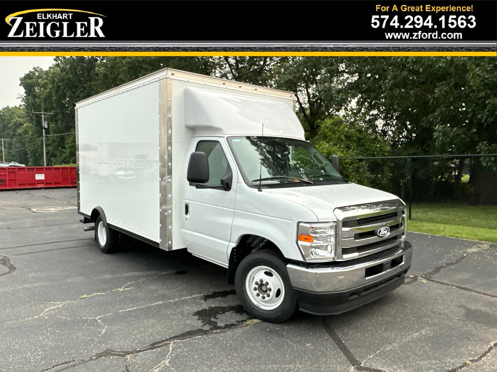 Oxford White 2026 Ford E-Series Chassis Pickup Truck Rear-Wheel Drive 6-Speed Automatic Overdrive
