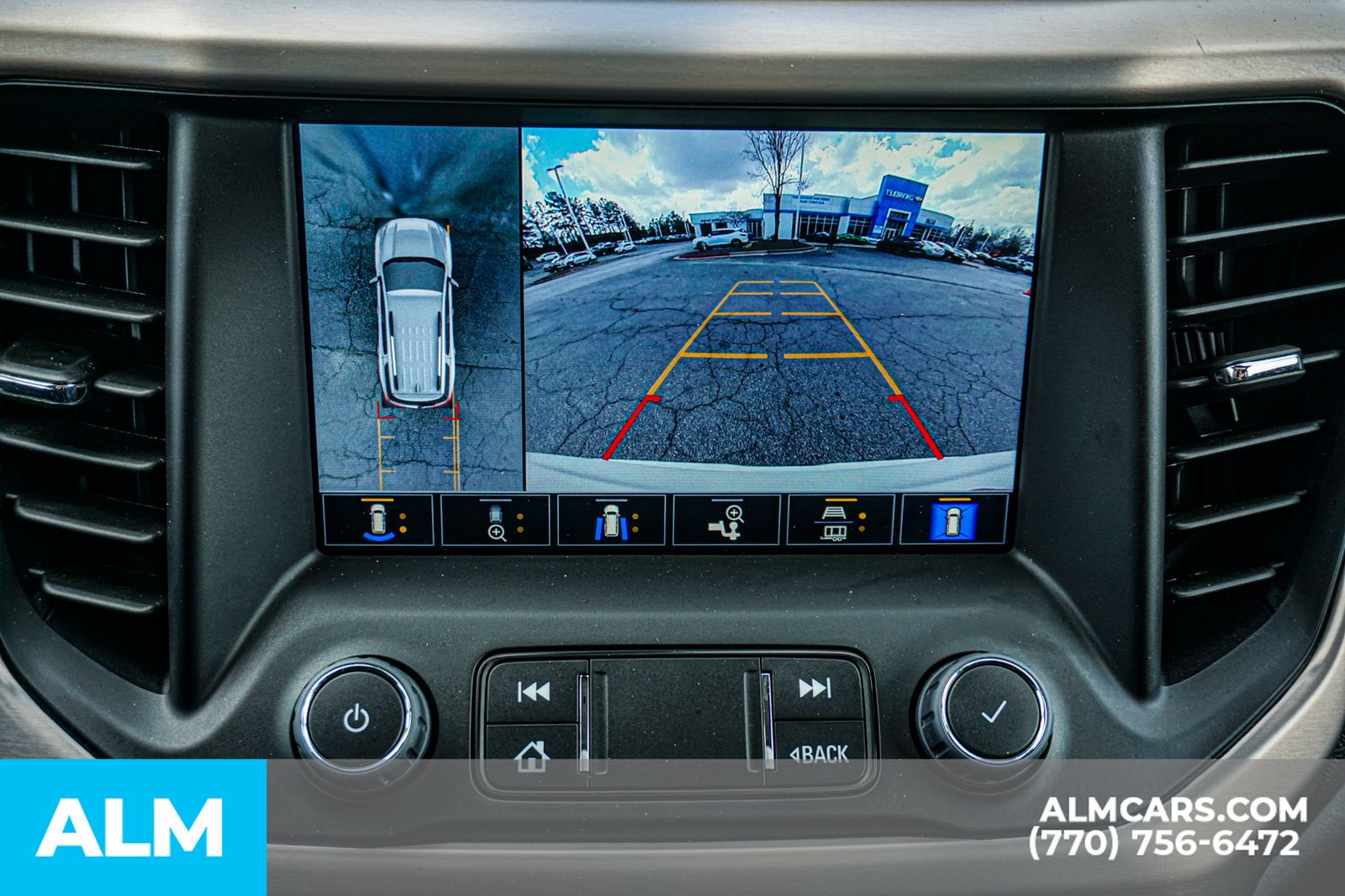 Used 2023 White GMC Denali image 38