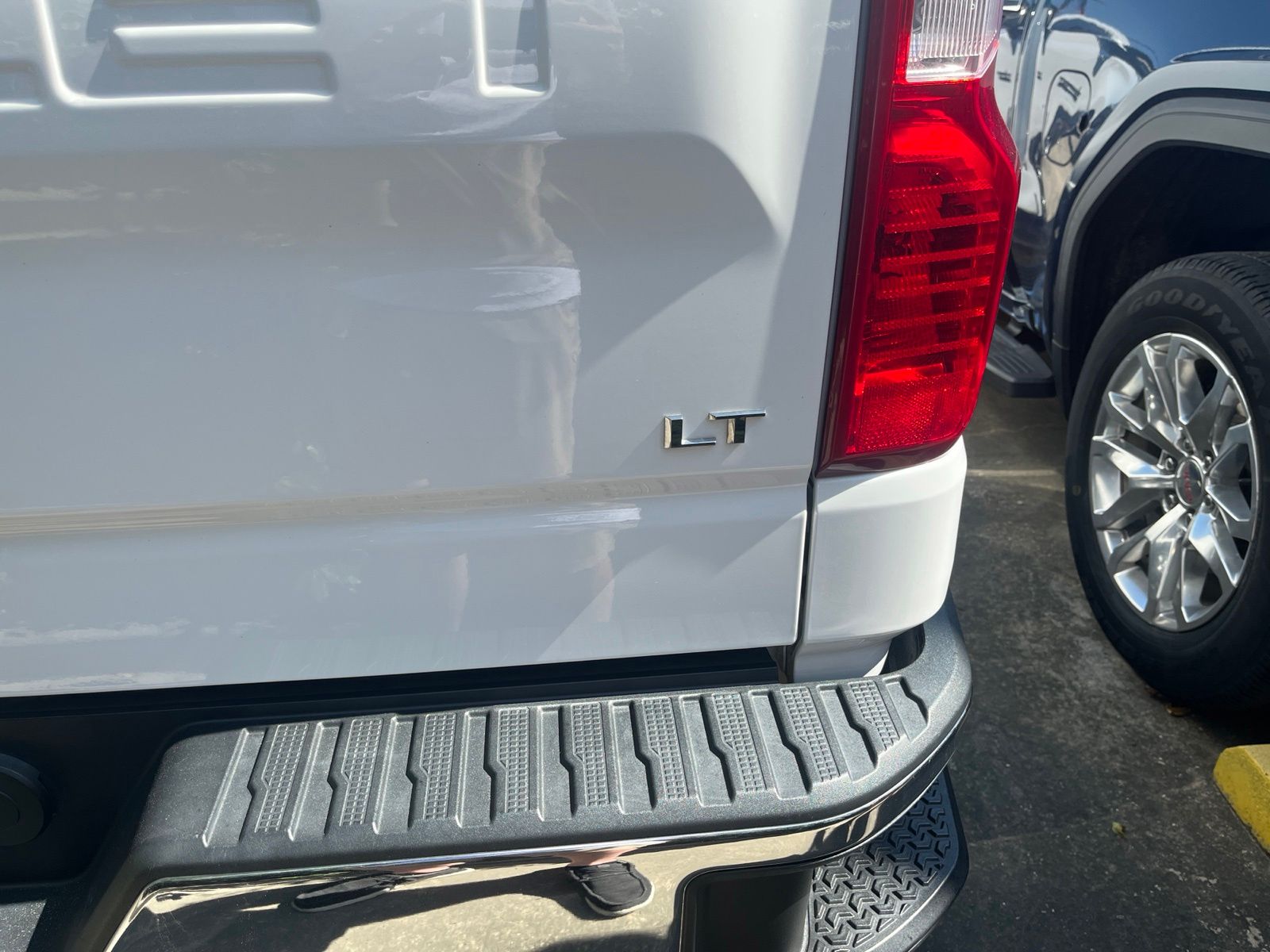 2024 Chevrolet Silverado 1500 LT - 4