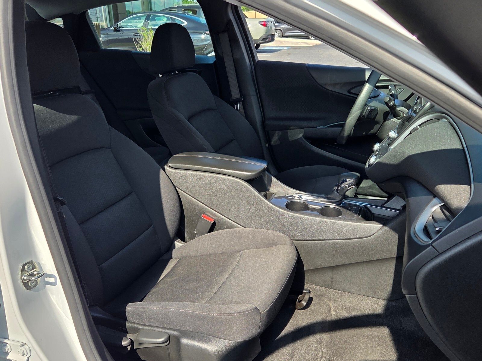 Used 2024 White Chevrolet LT image 17