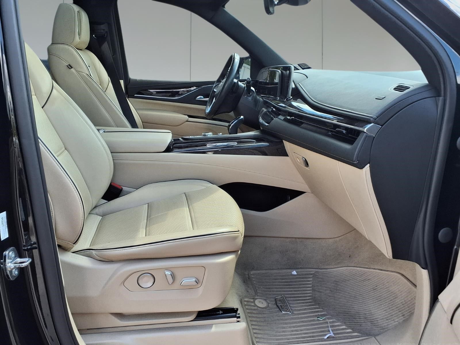 2023 Cadillac Escalade Premium Luxury Black at Bayway Cadillac Southwest