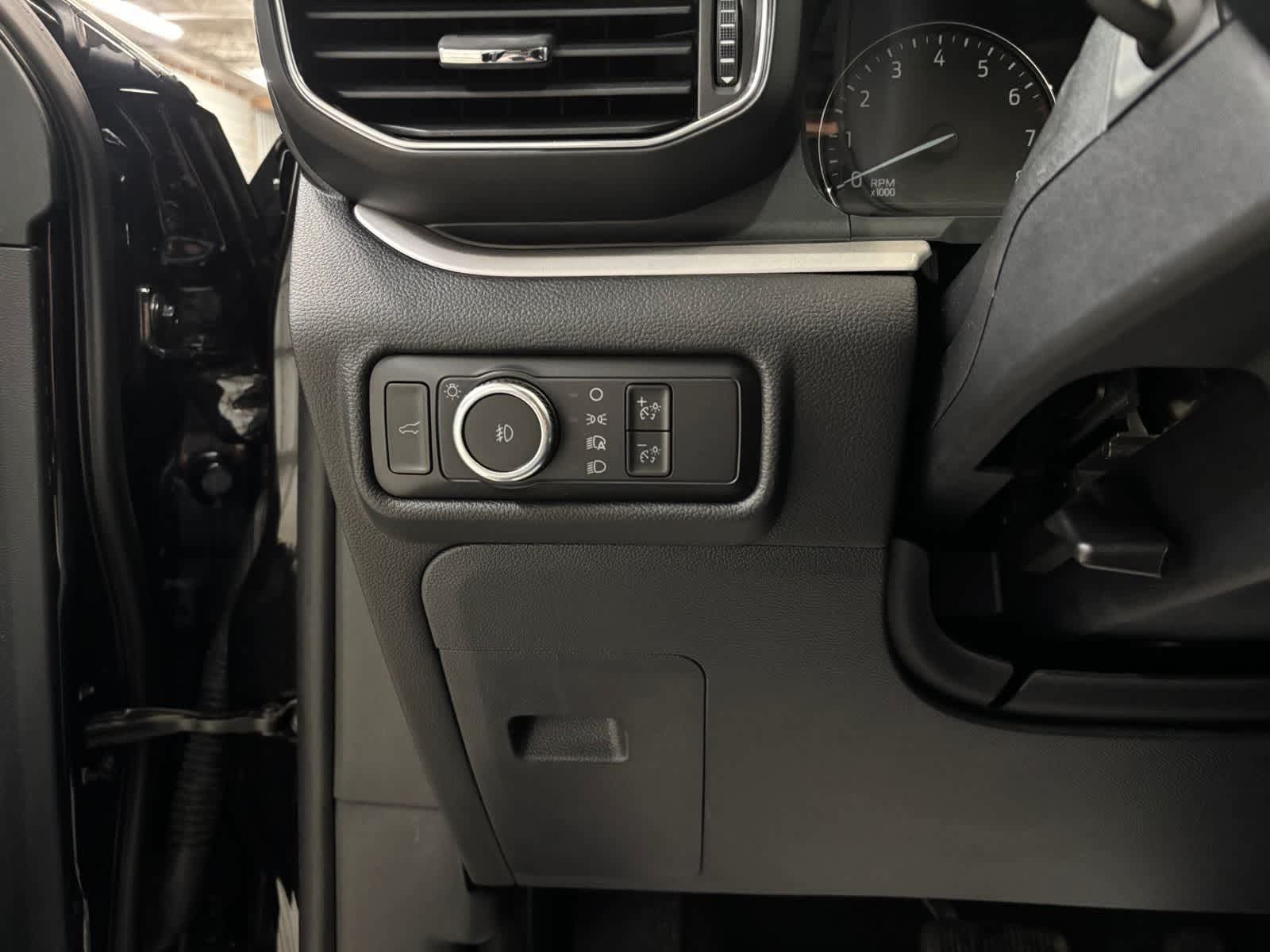 2023 Ford Explorer XLT - Photo 18