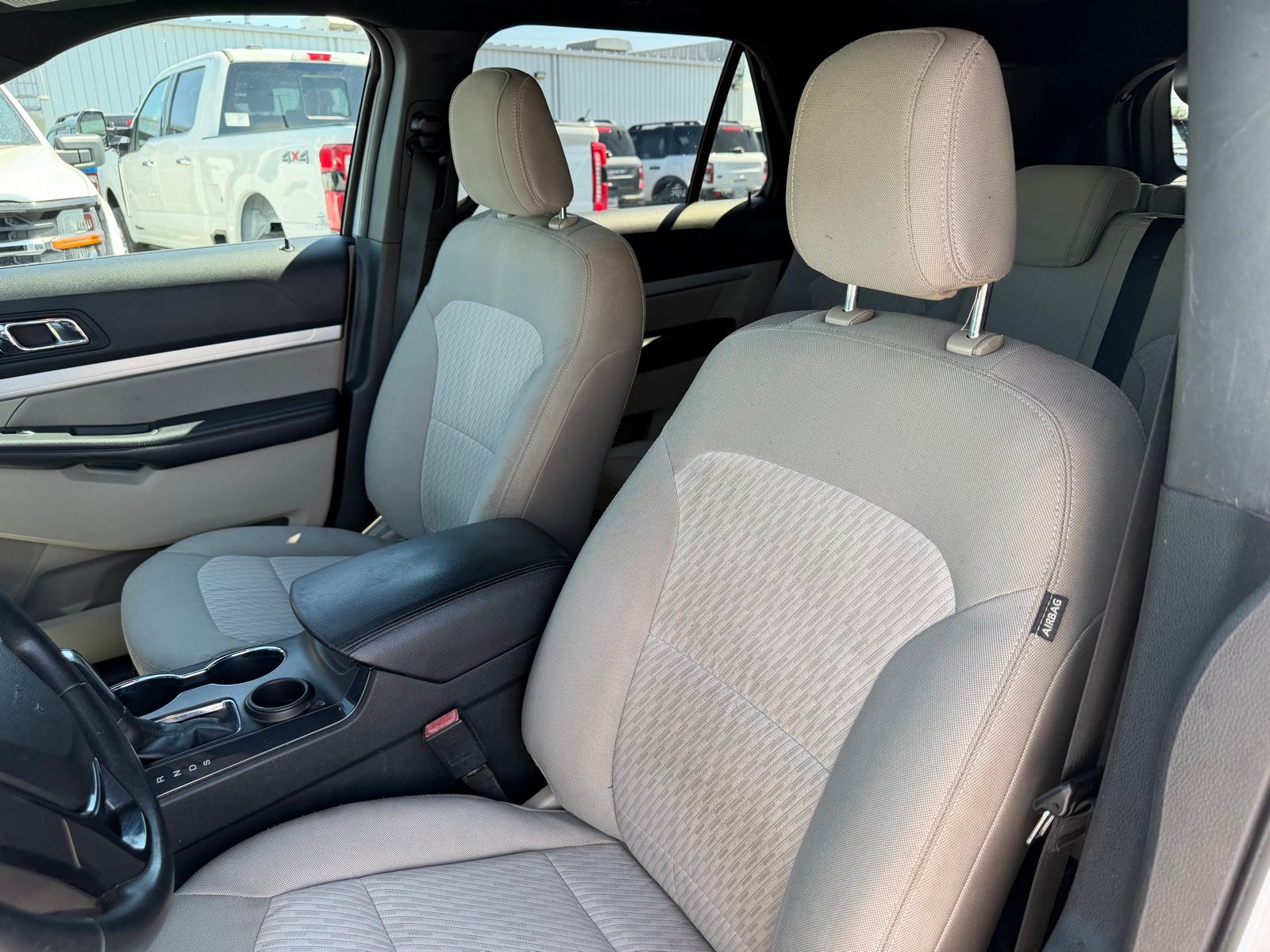 2018 Ford Explorer image 12