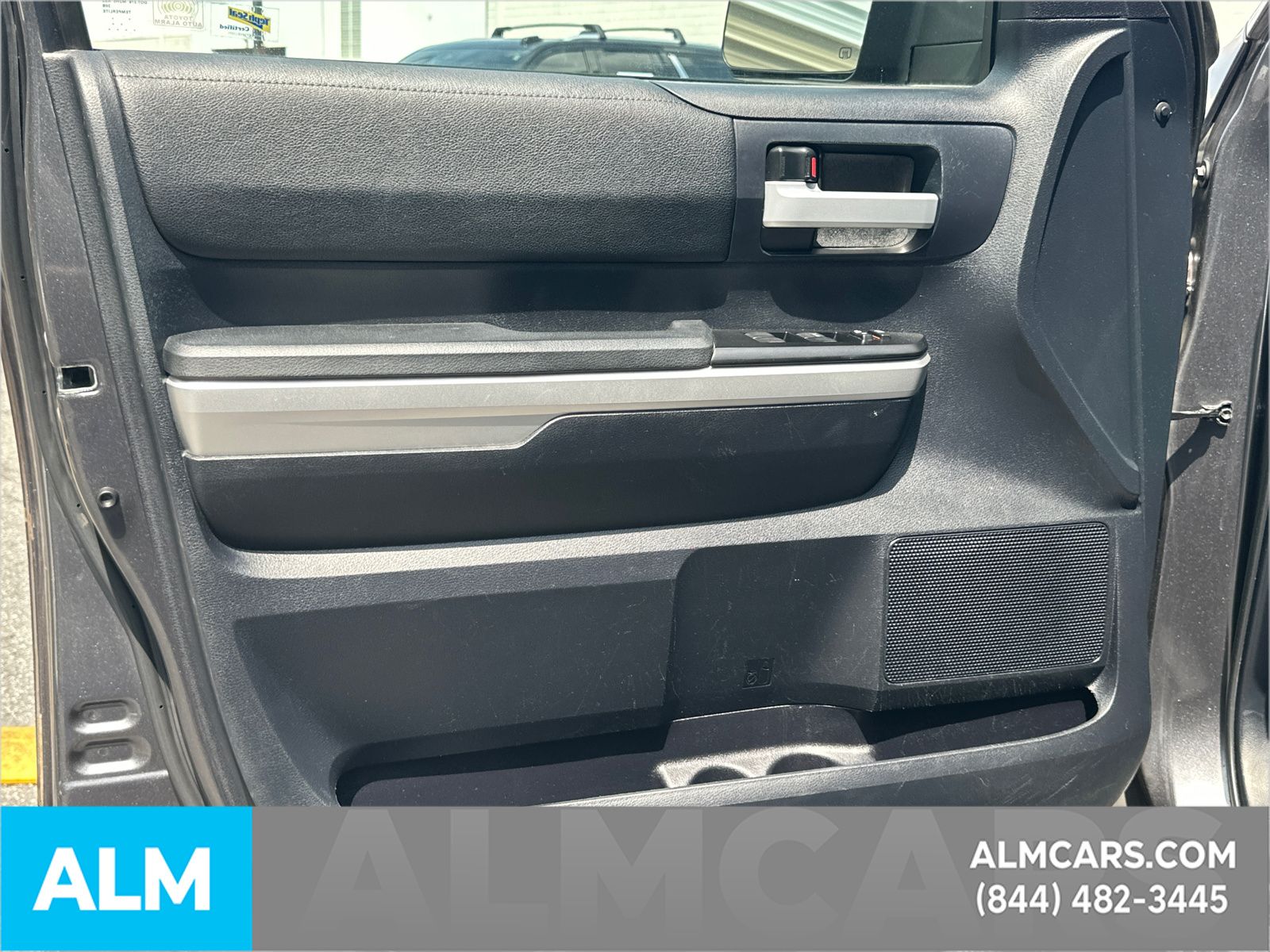 Used 2015 Gray Toyota SR5 image 11