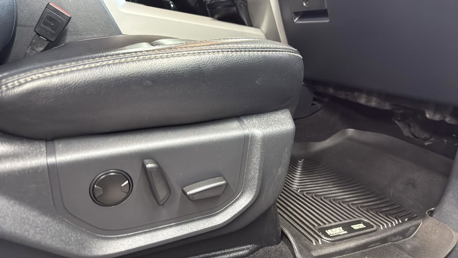 Used Car 2022 Ford F-350sd  Lariat For Sale Under $60,000 In Austin, Texas