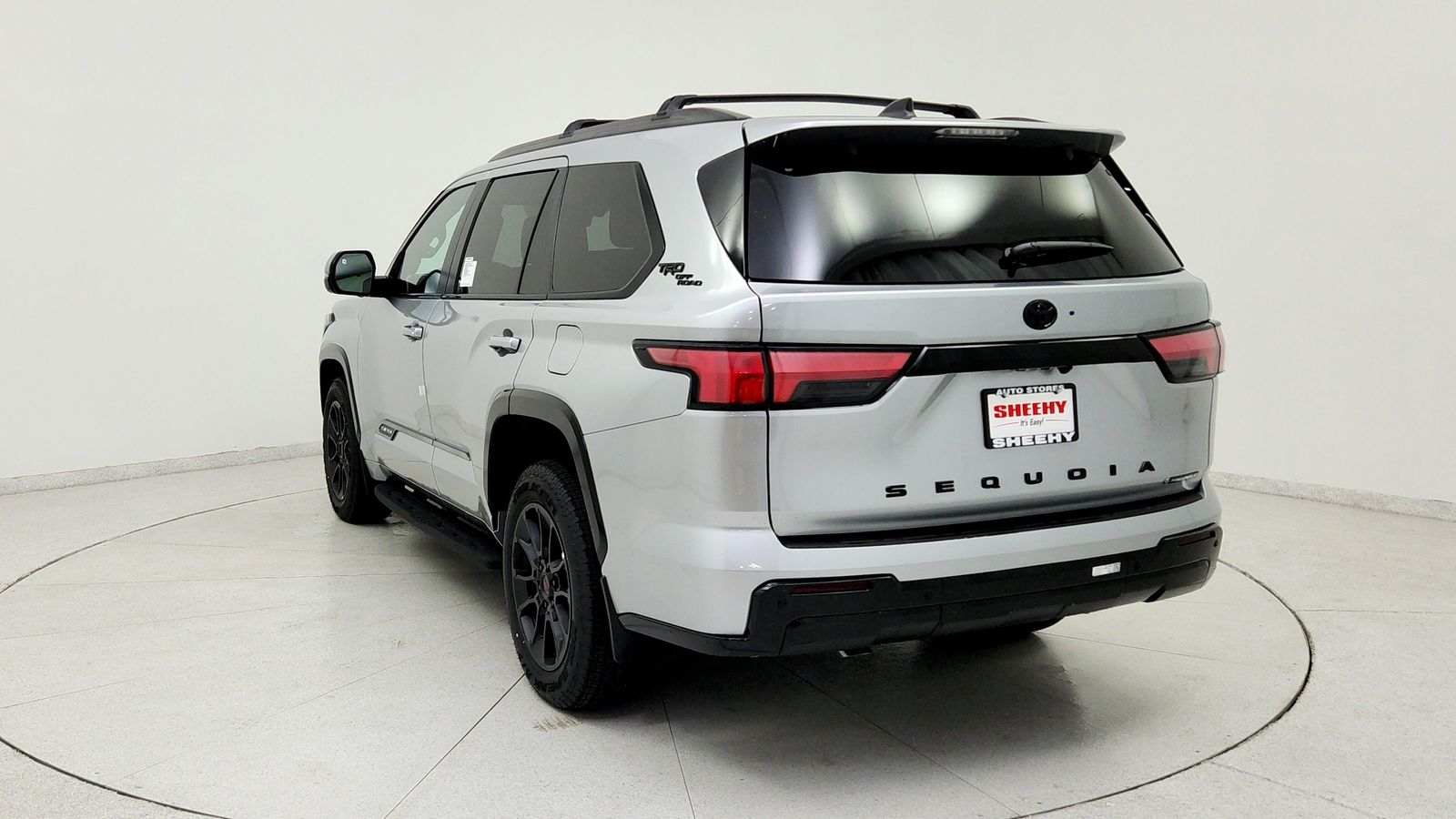 Used 2026 Silver Toyota Platinum image 5
