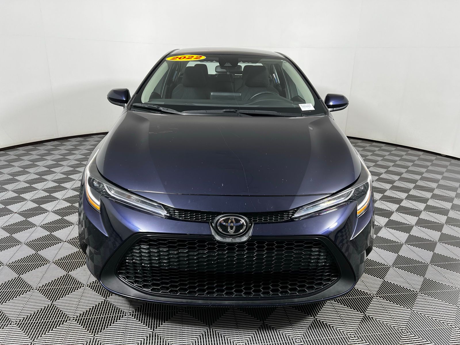 2022 Toyota Corolla LE 2