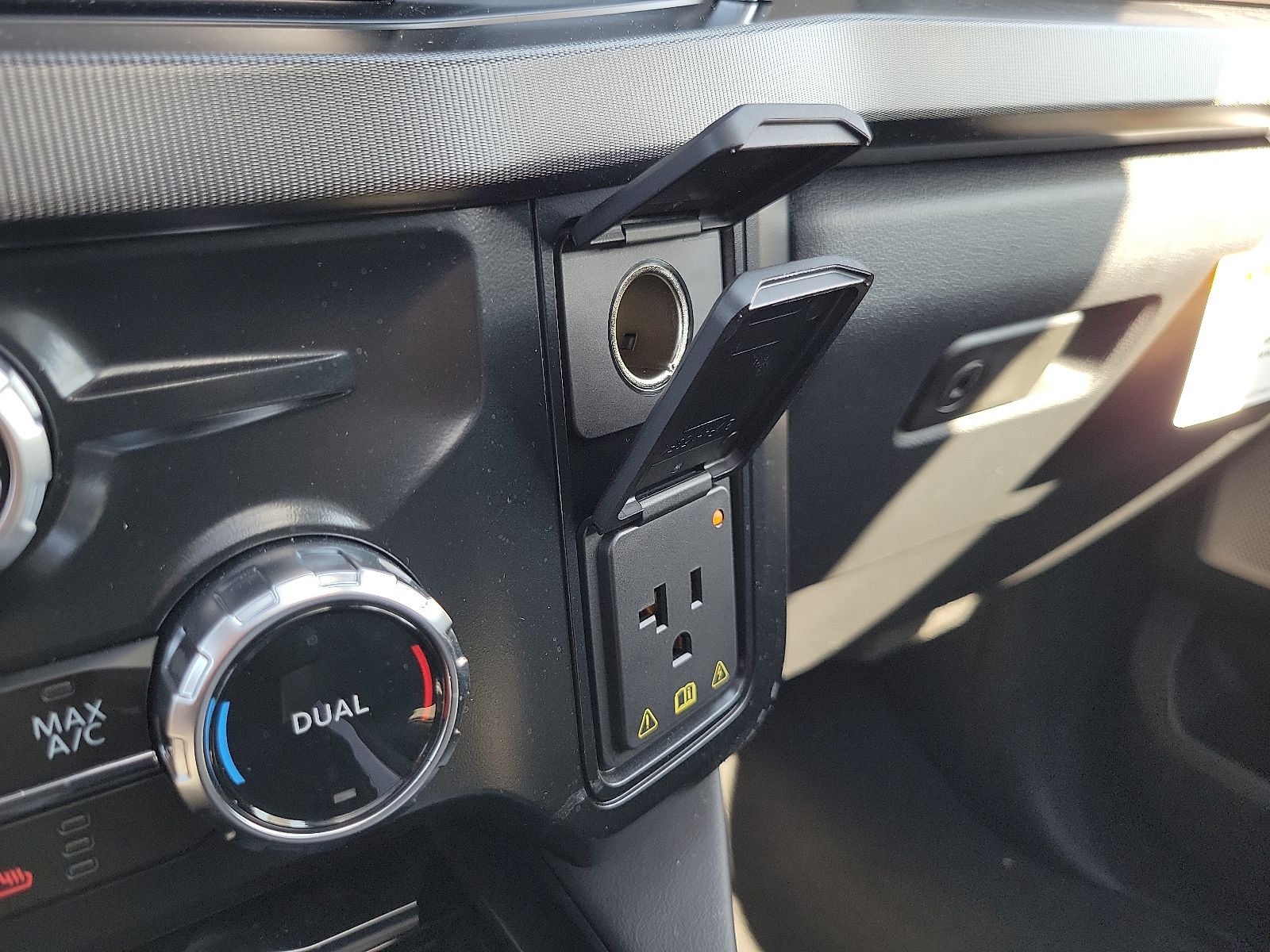 2026 Ford F-250 Super Duty Platinum - Photo 17