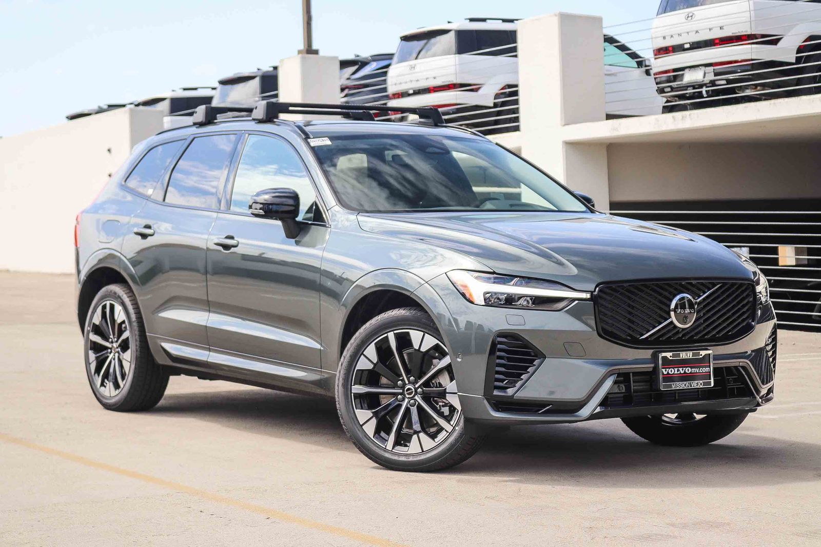 2026 Volvo XC60 Plus