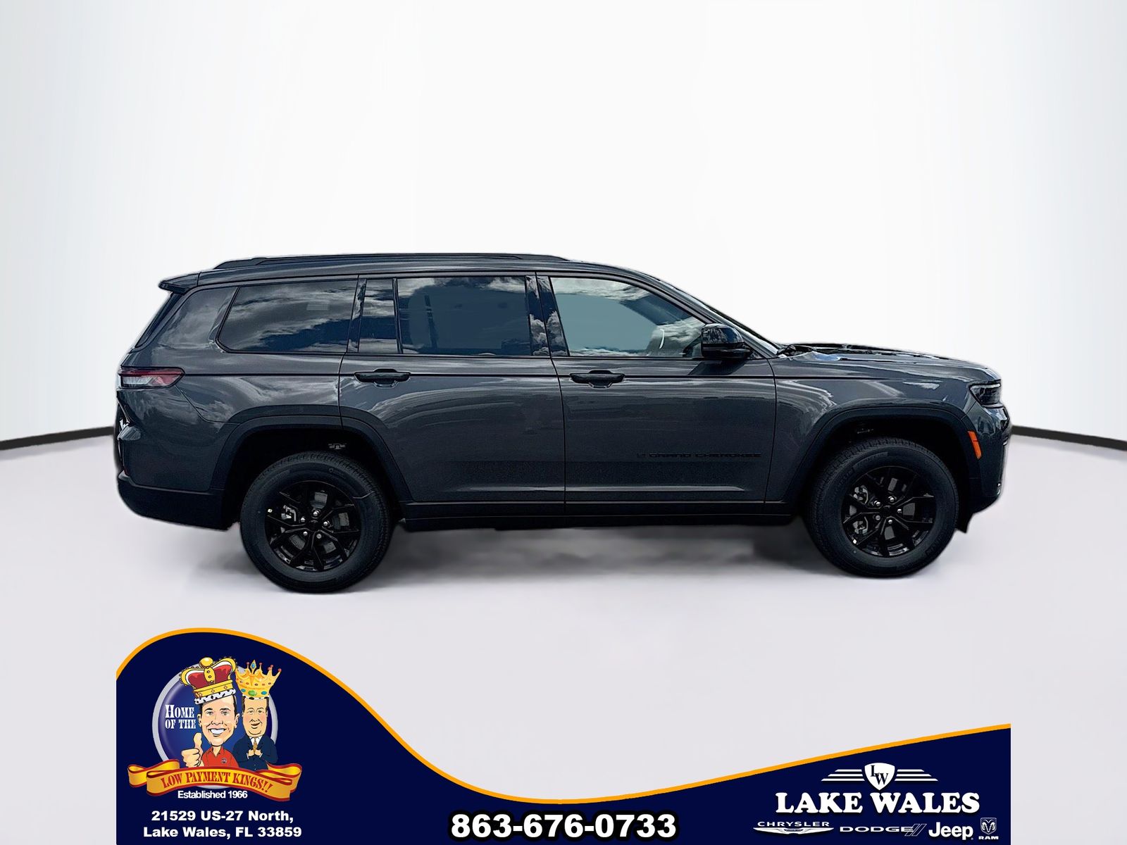 View vehicle photo 7