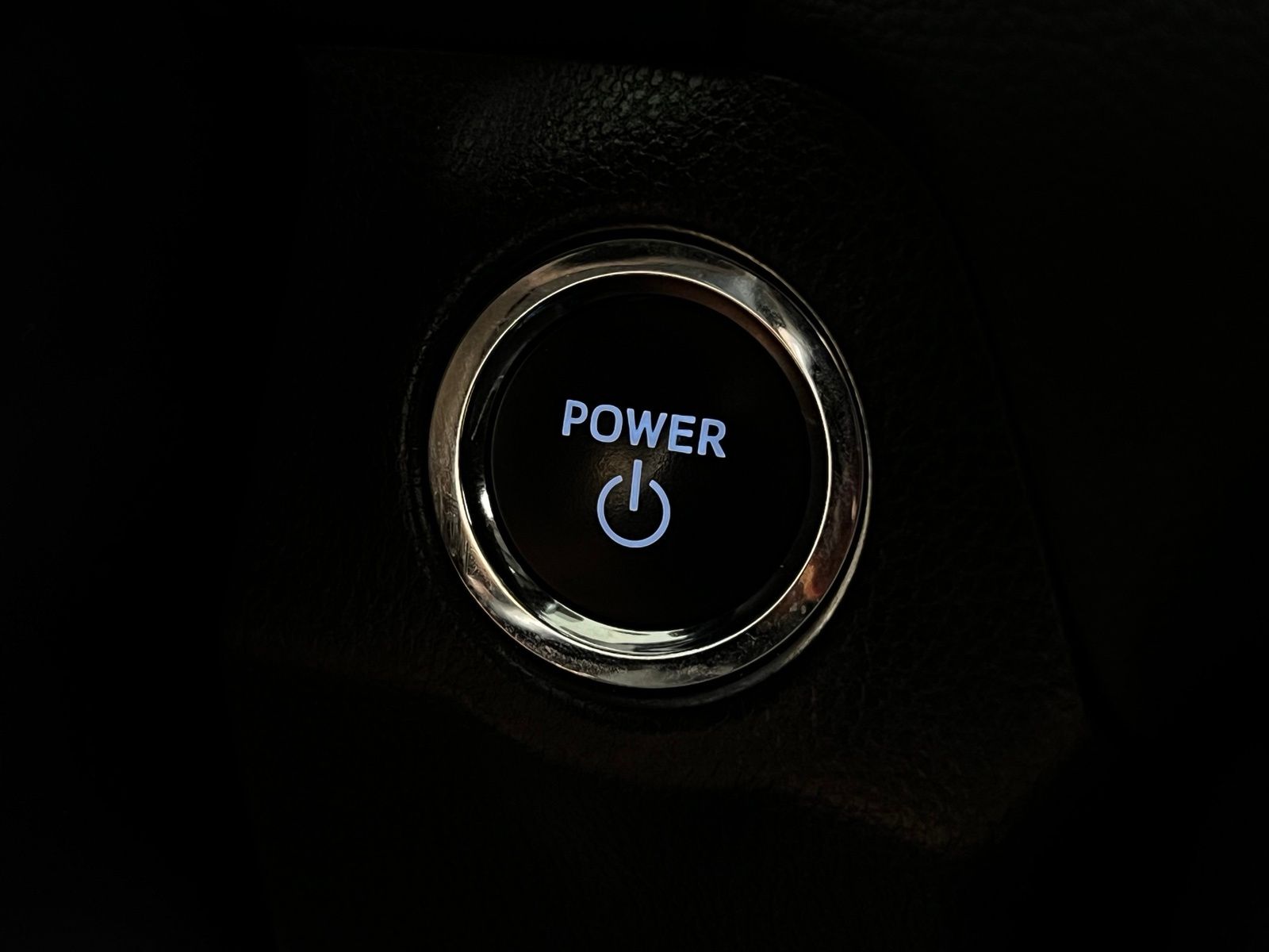 Thumbnail: 2025 Toyota RAV4 - 20