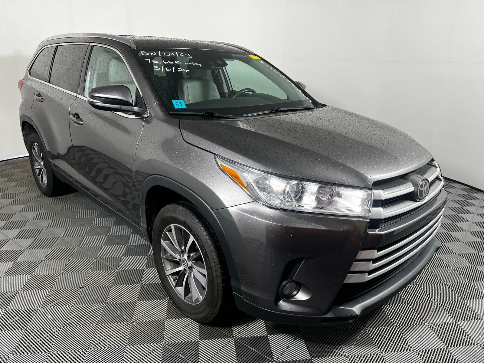 Thumbnail: 2019 Toyota Highlander - 3